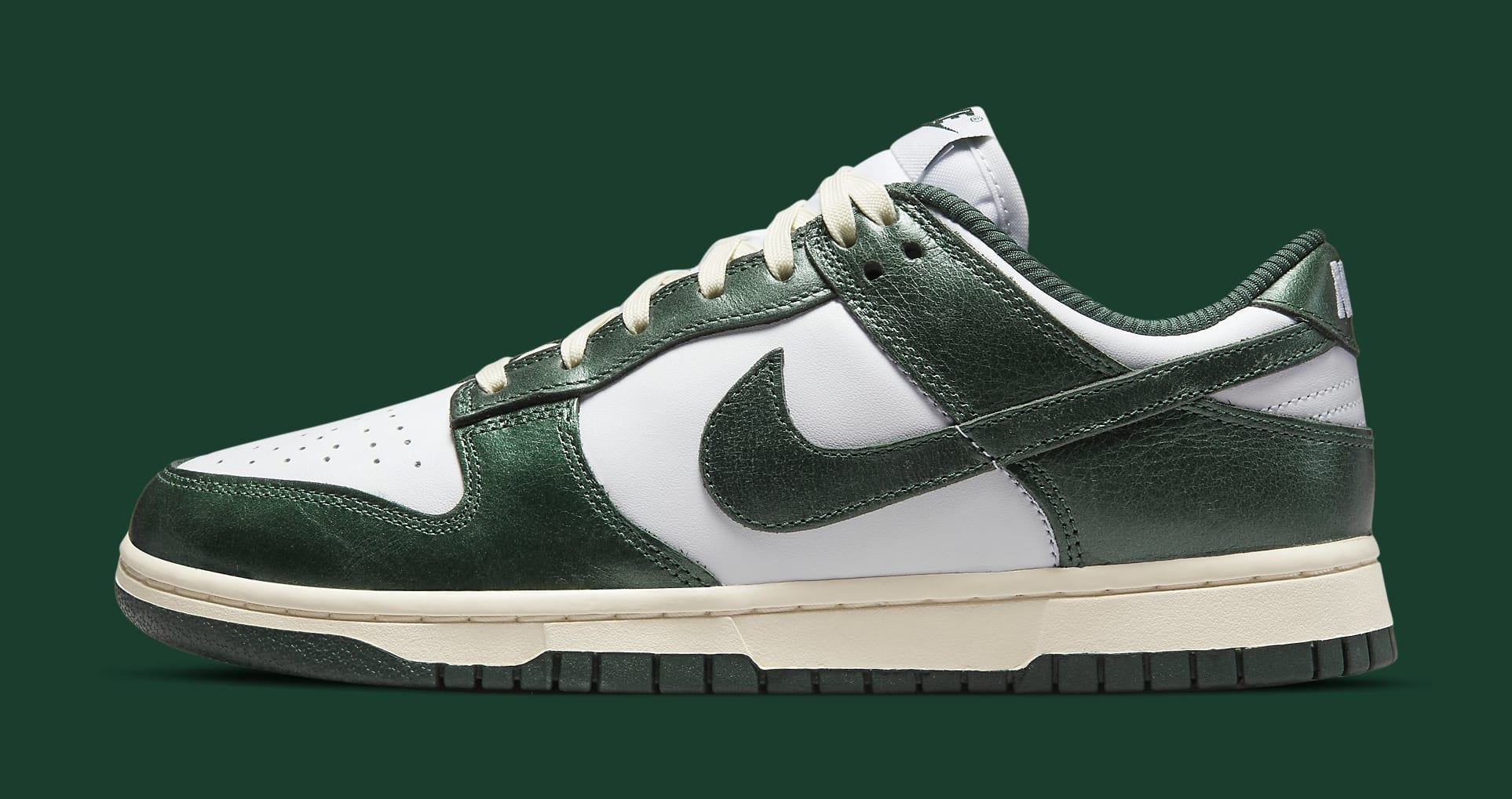 Nike Dunk Low Women's 'Vintage Green' DQ8580 100 Lateral