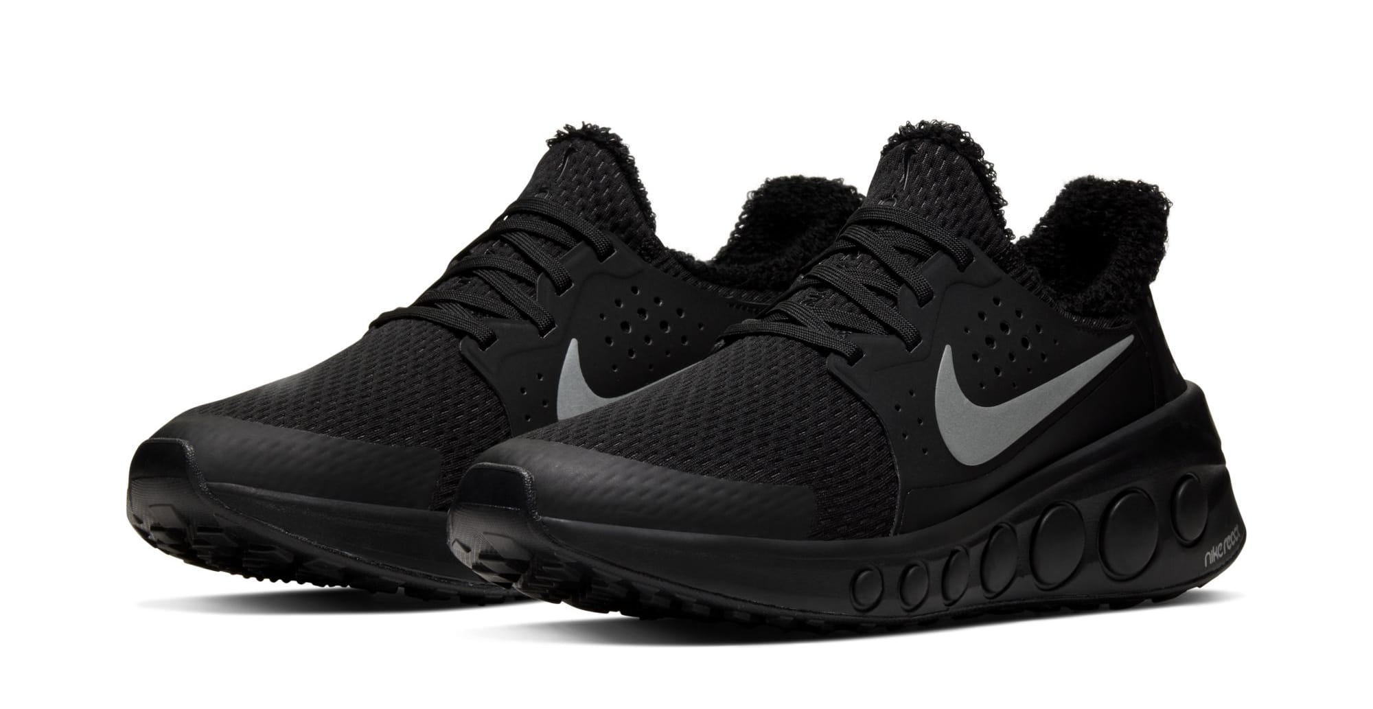 nike cruzrone triple black