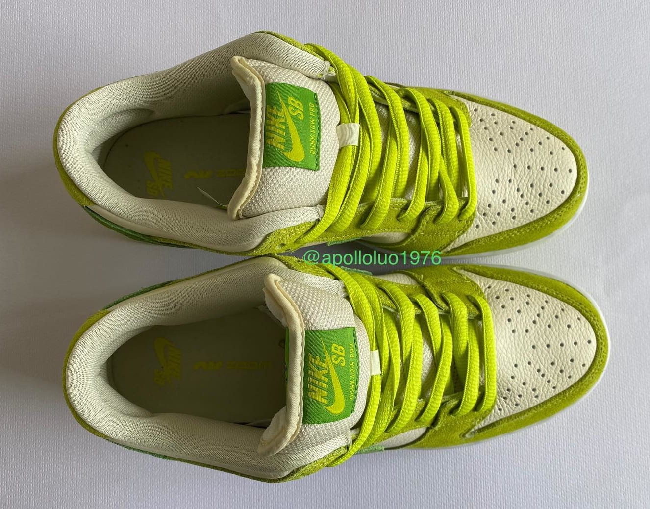 Nike SB Dunk Low 'Green Apple' Top