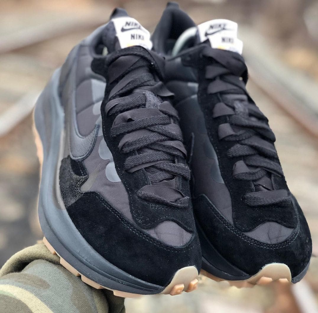 Sacai x Nike VaporWaffle 'Black Nylon' Front