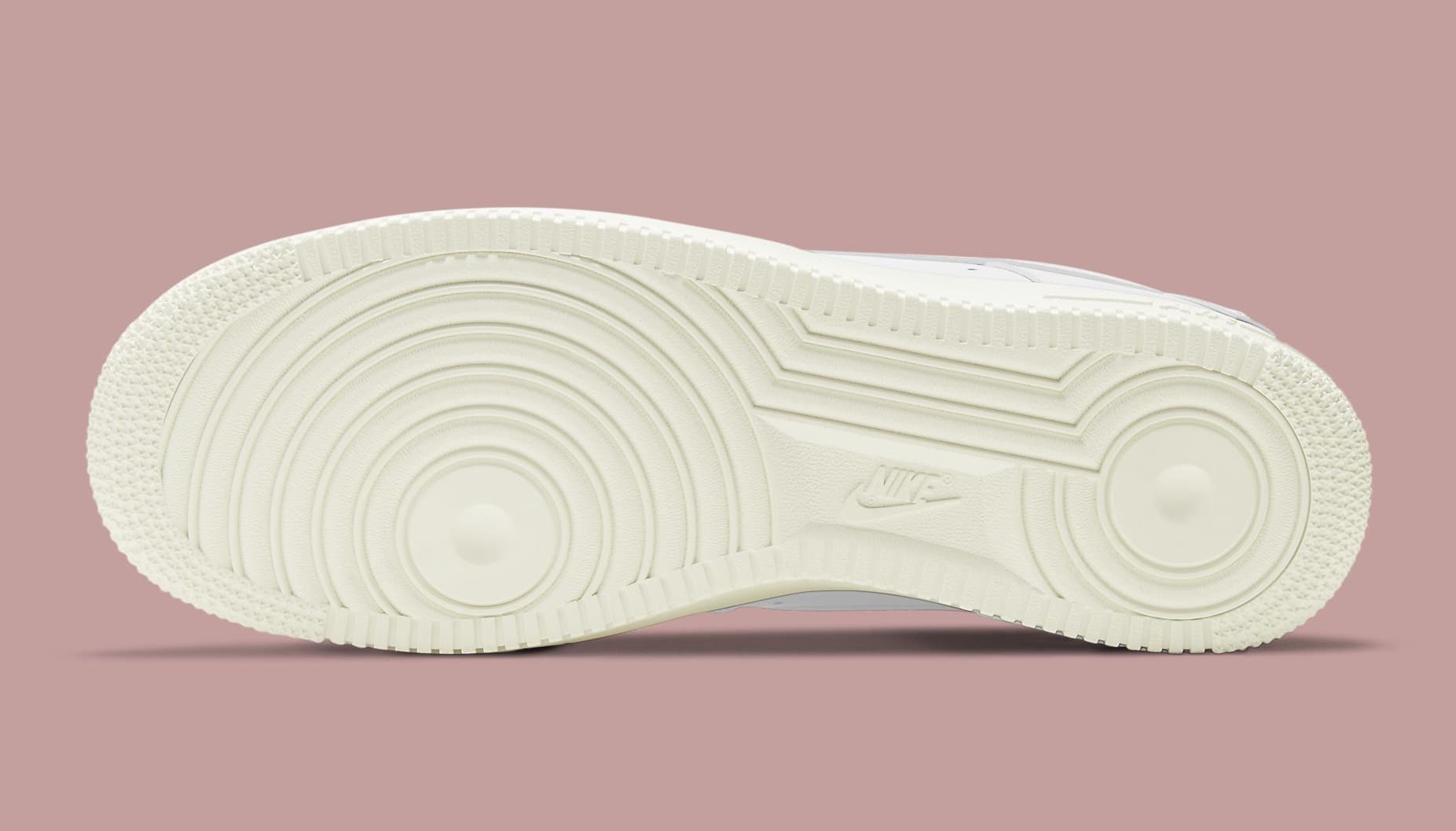 Nike Air Force 1 Low Valentine S Day 2021 Release Date Dd7117 100 Sole Collector Valentine's day, though still months away, is best when prepared for in advance, and nike alongside many others have done just that as they proffer early glimpses of their commemorative offerings. nike air force 1 low valentine s day