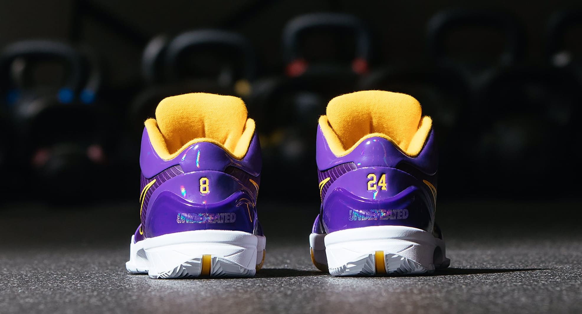 Undefeated x Nike Kobe 4 Protro 'Court Purple' (Heel)