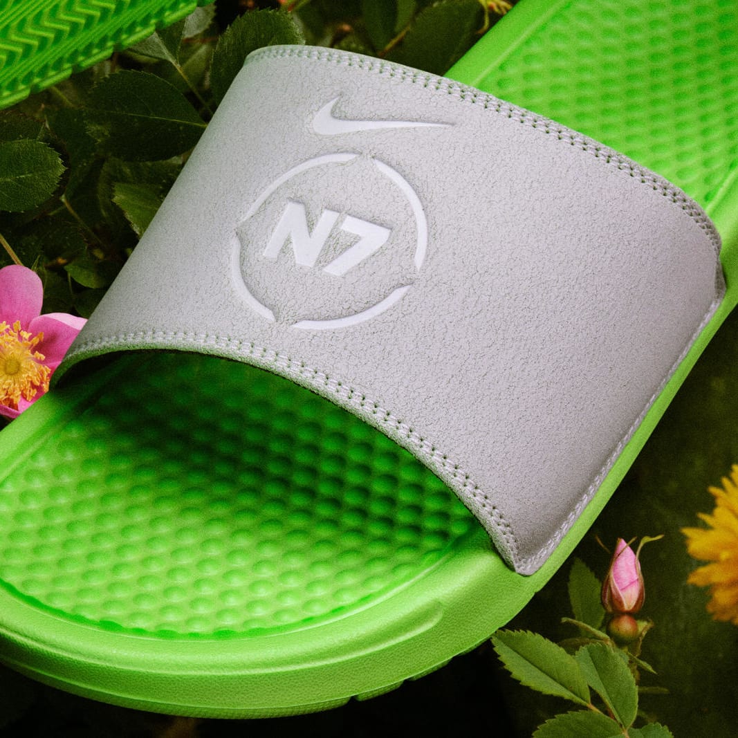 Nike benassi n7 clearance