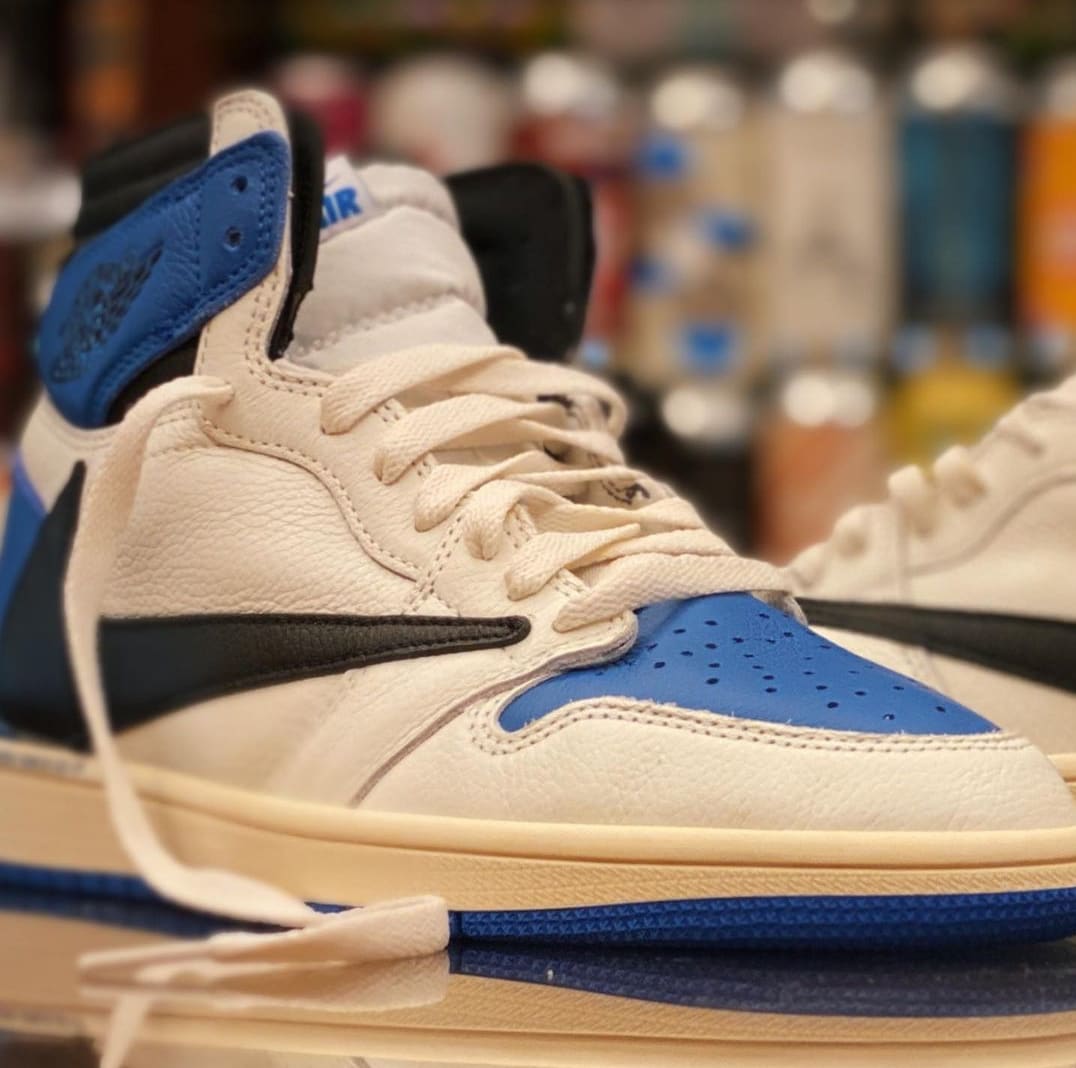 Fragment x Travis Scott x Air Jordan 1 High Sample Front