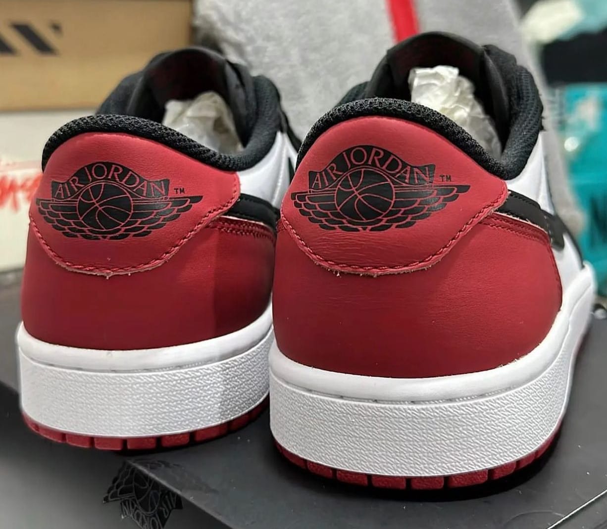 Jordan 1 low black toe for sale shop