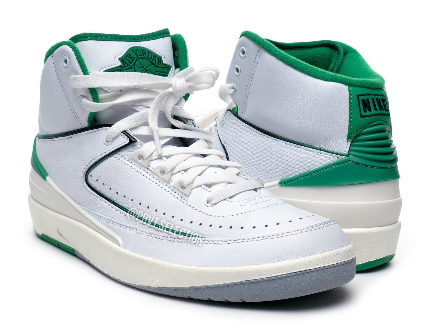 Air Jordan 2 Retro 'Lucky Green' DR8884 103 Front