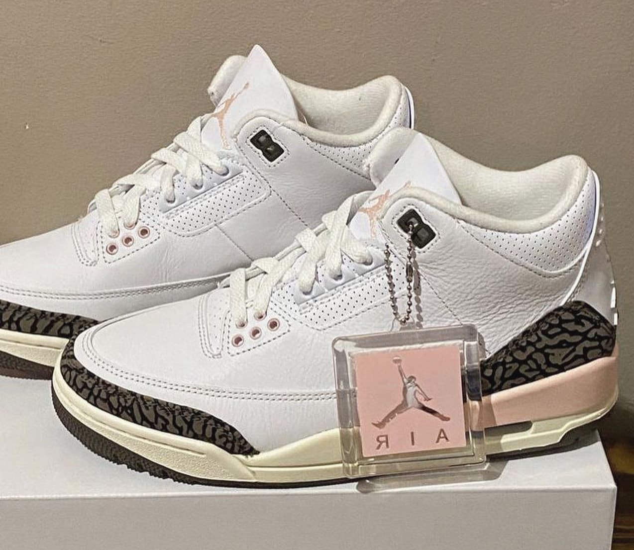 Air Jordan 3 Women's 'Neapolitan'