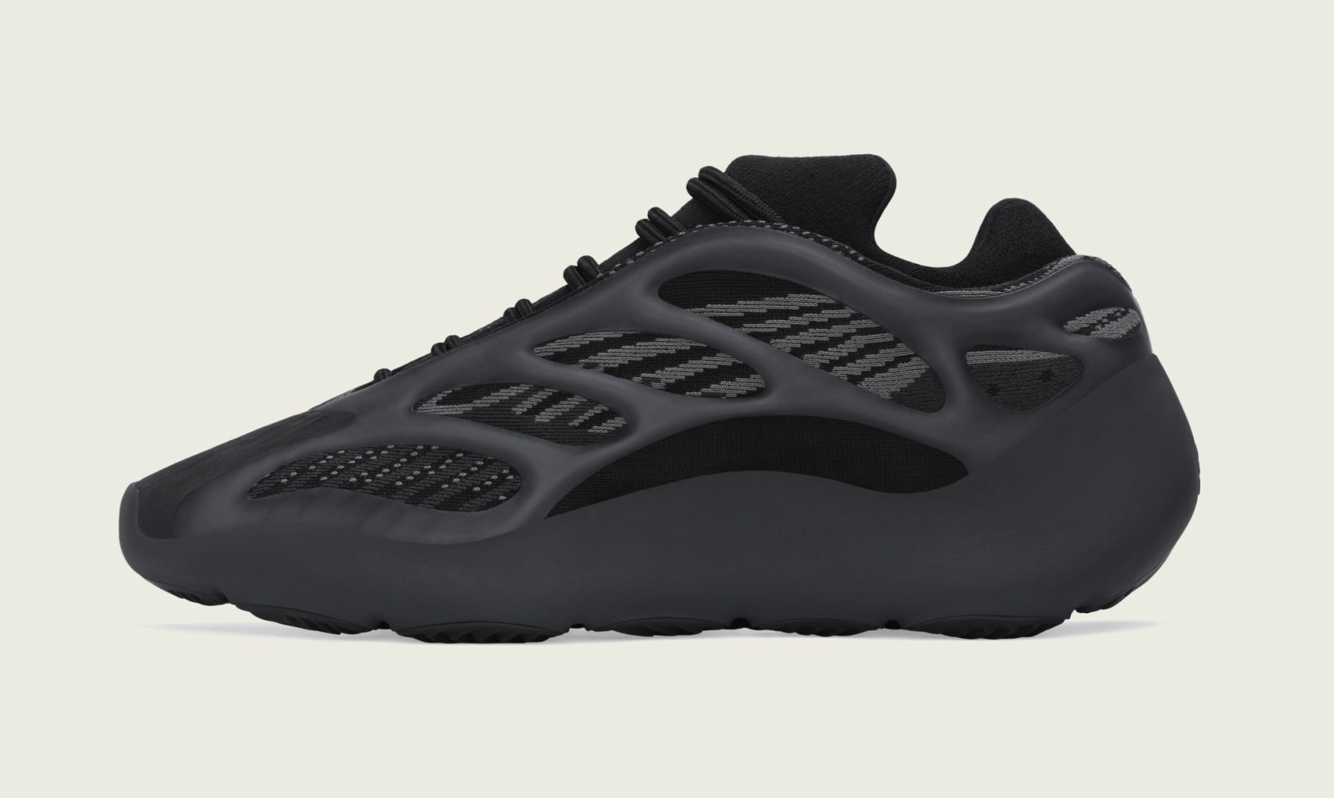 all black yeezy 300