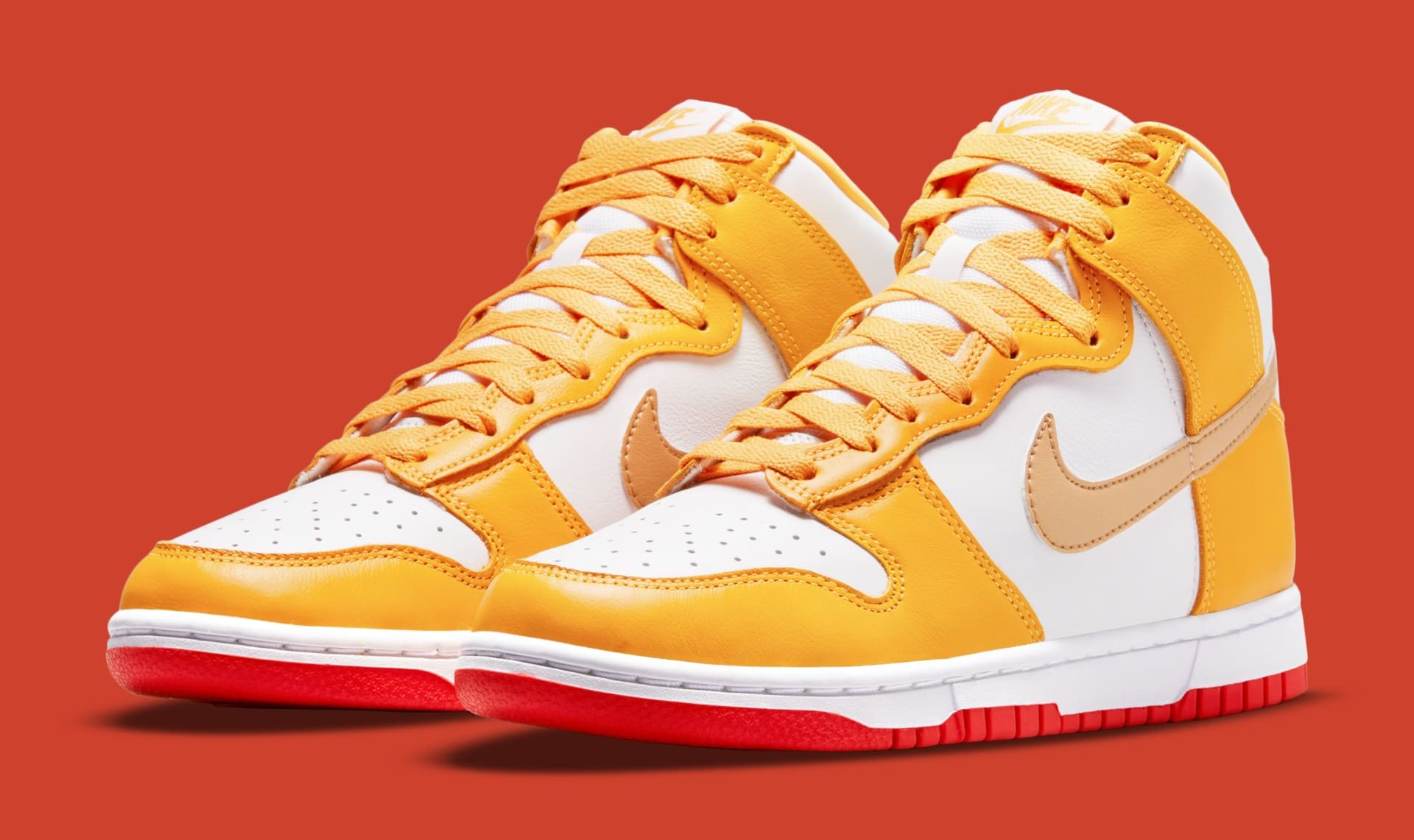 university gold dunk