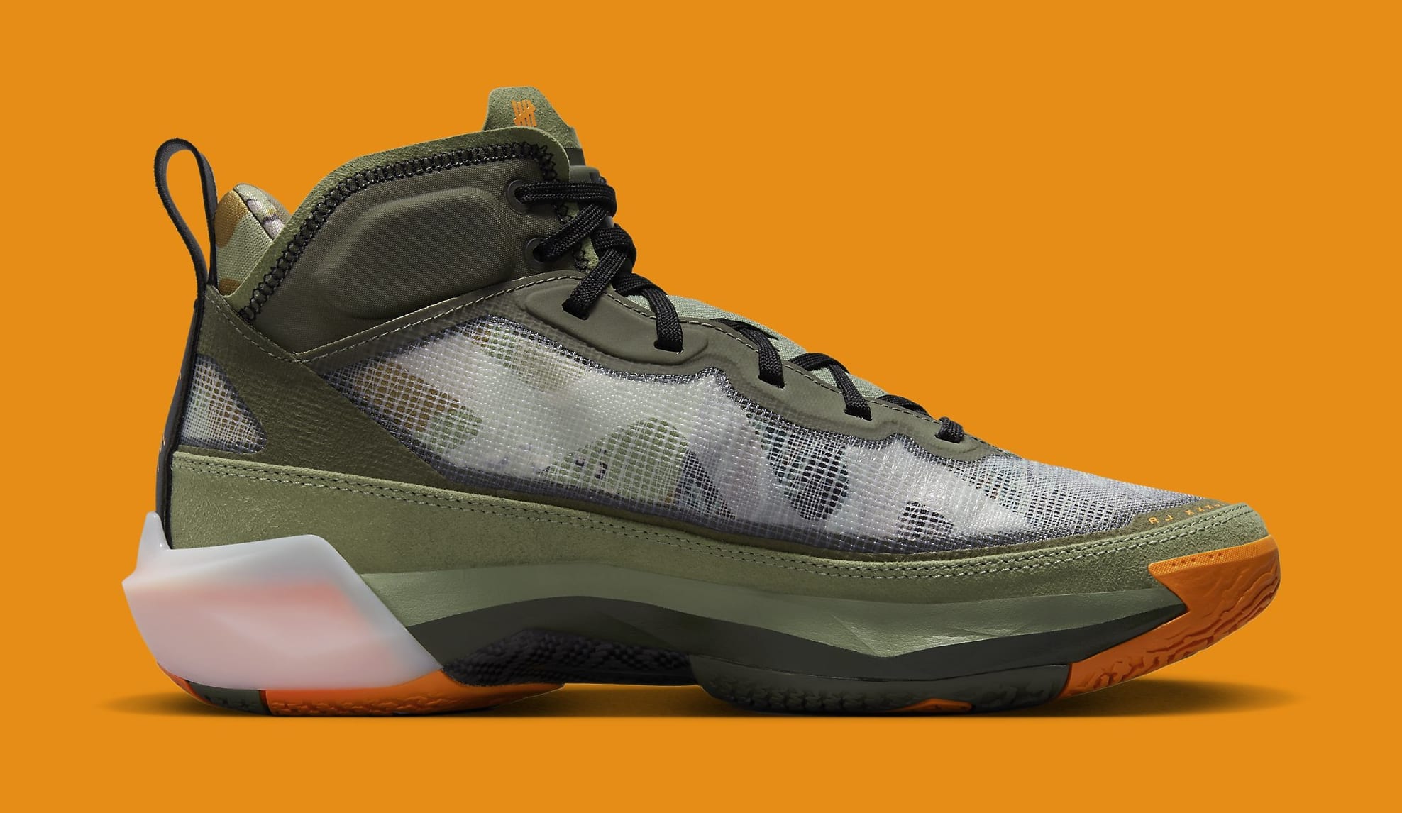 NIKE ナイキ UNDEFEATED AIR JORDAN 37 SP UNDFTD (DV6255-300) 2022年秋冬 アンディフィーテッド エアジョーダン37 XXXVII オイルグリーン ブラック サイズ：US10 28.0cm スニーカー コラボ【メンズ】