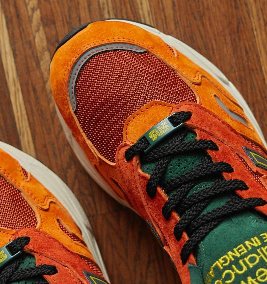 Sneakersnstuff x New Balance 920 'Sports World' Toe