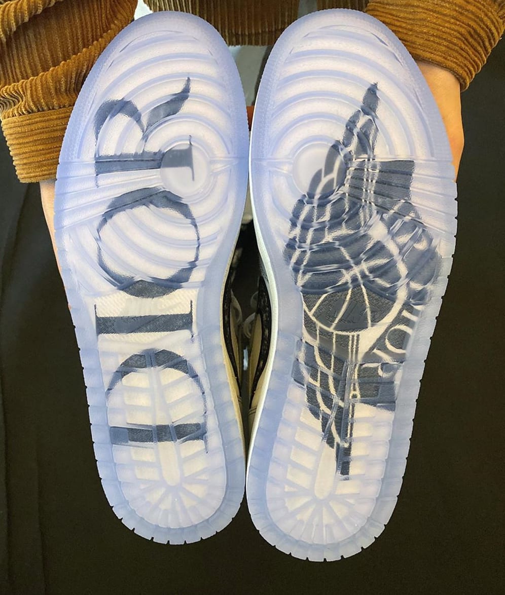 Dior jordans bottom