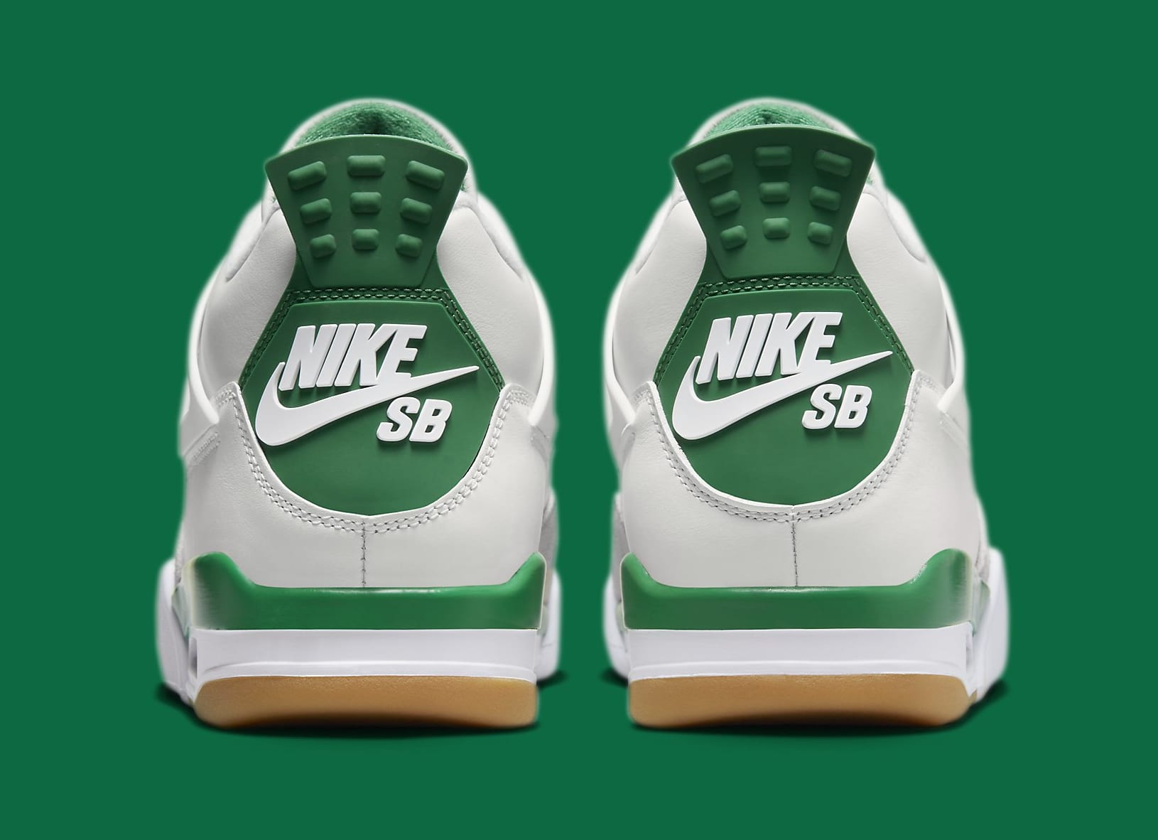 Nike SB x Air Jordan 4 'Pine Green' DR5415 103 Heel