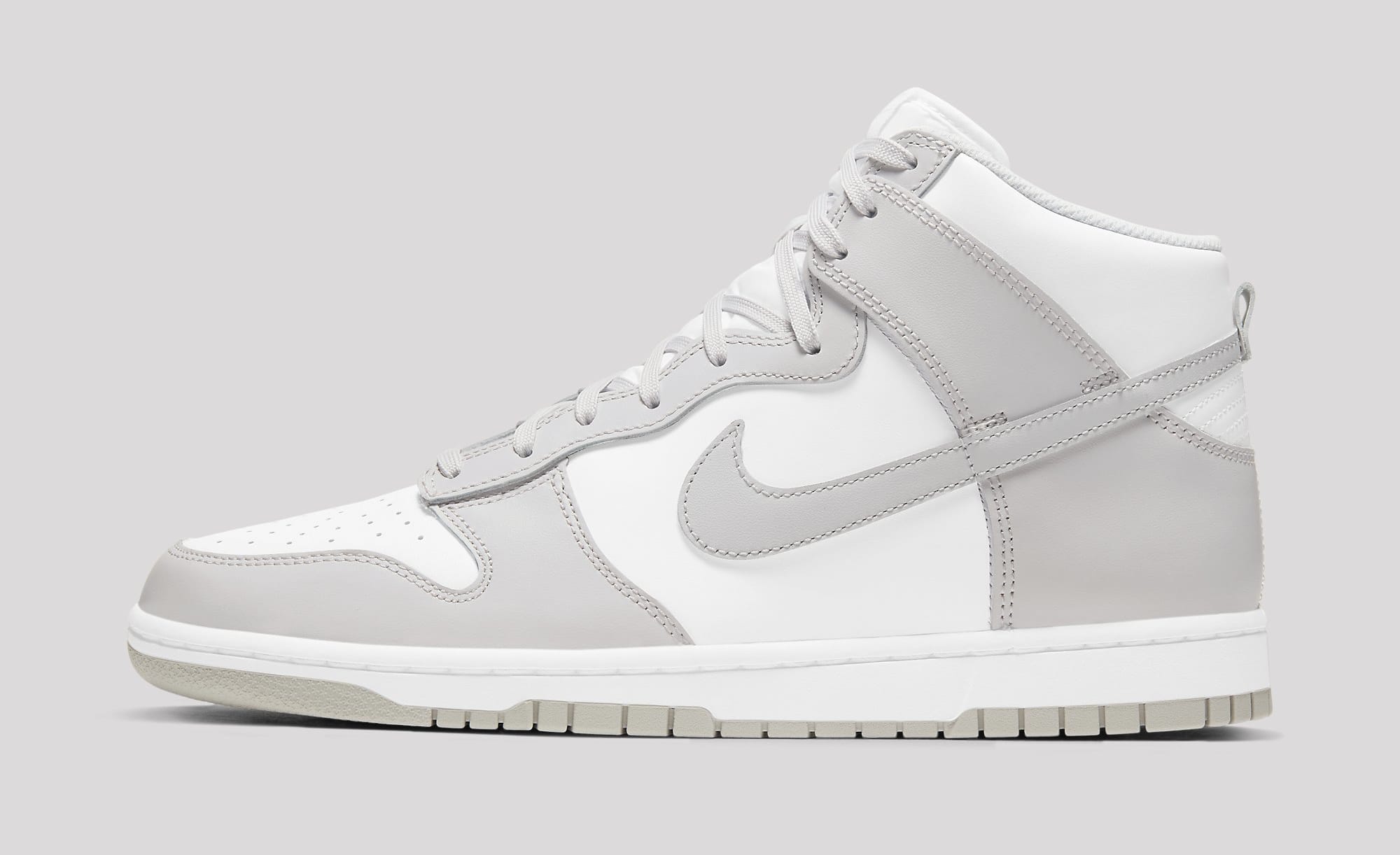 white and grey dunks