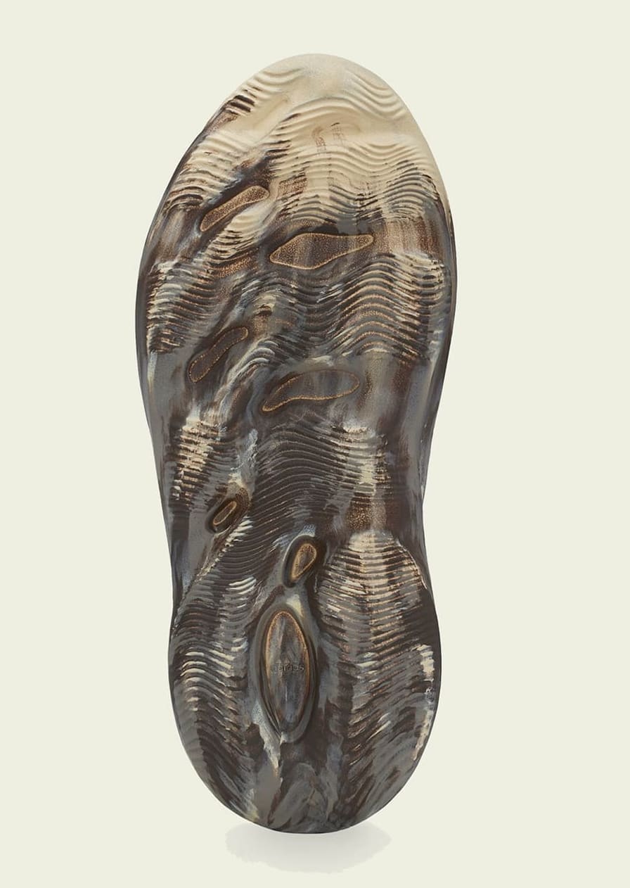 back of yeezy foam runner