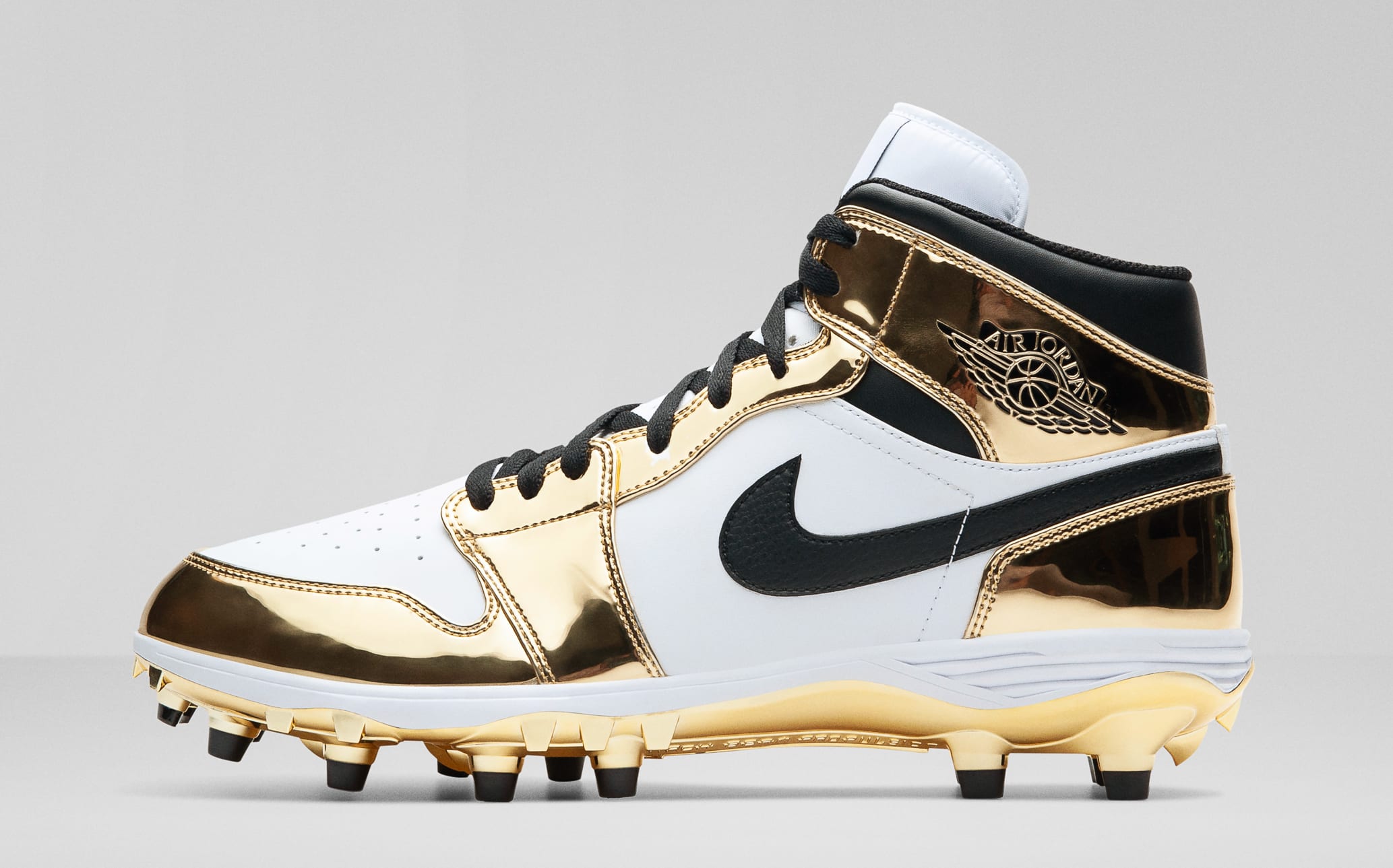 Jordan football spikes
