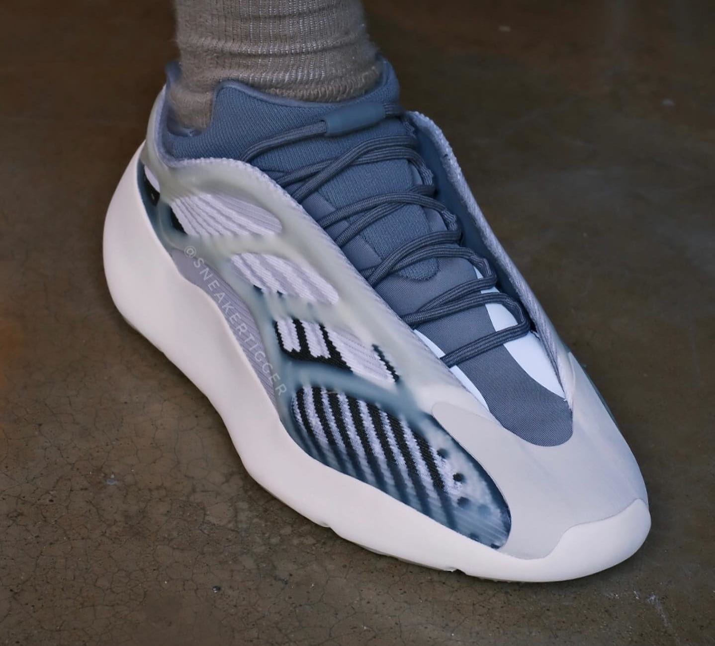 Stockx salt 700 shop