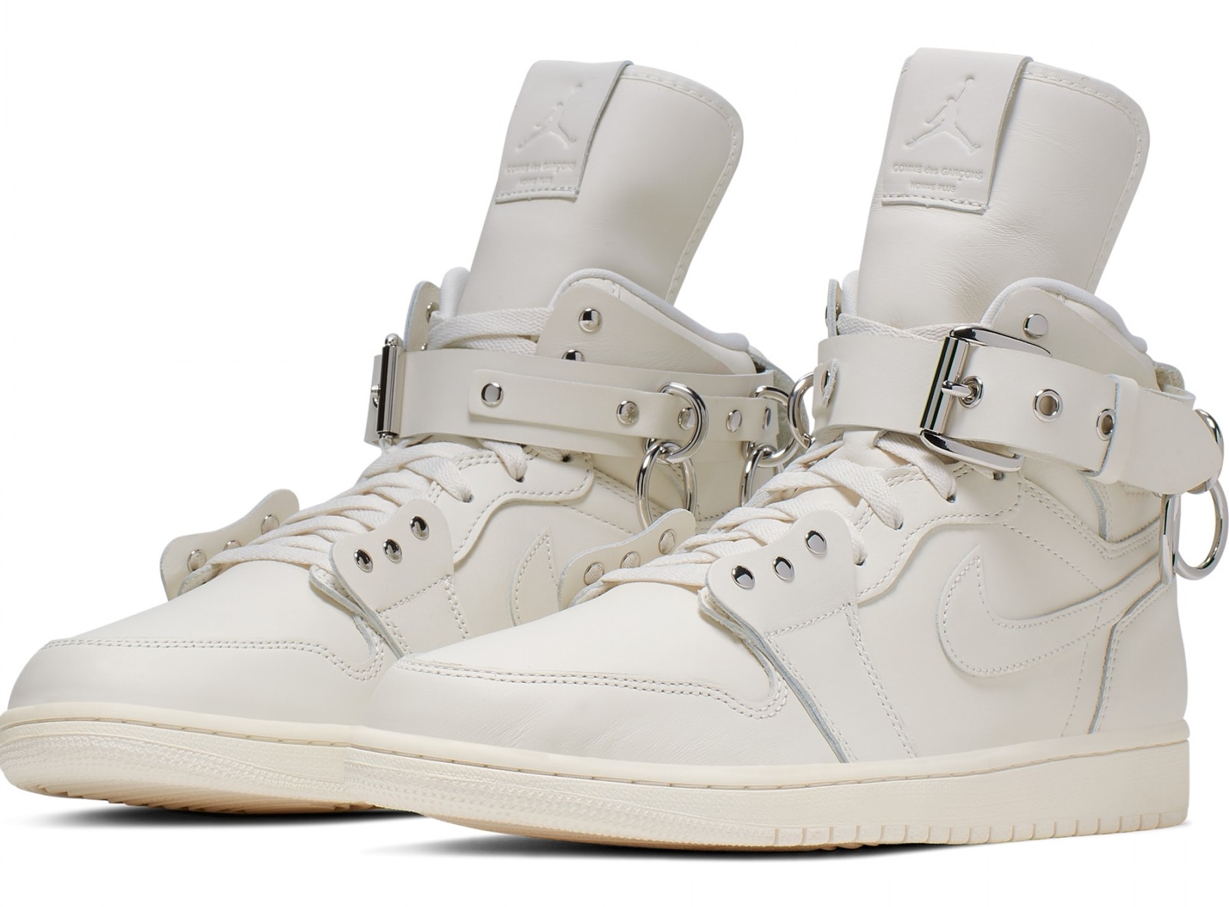 comme-des-garcons-air-jordan-1-high-white-cn5738-100-pair