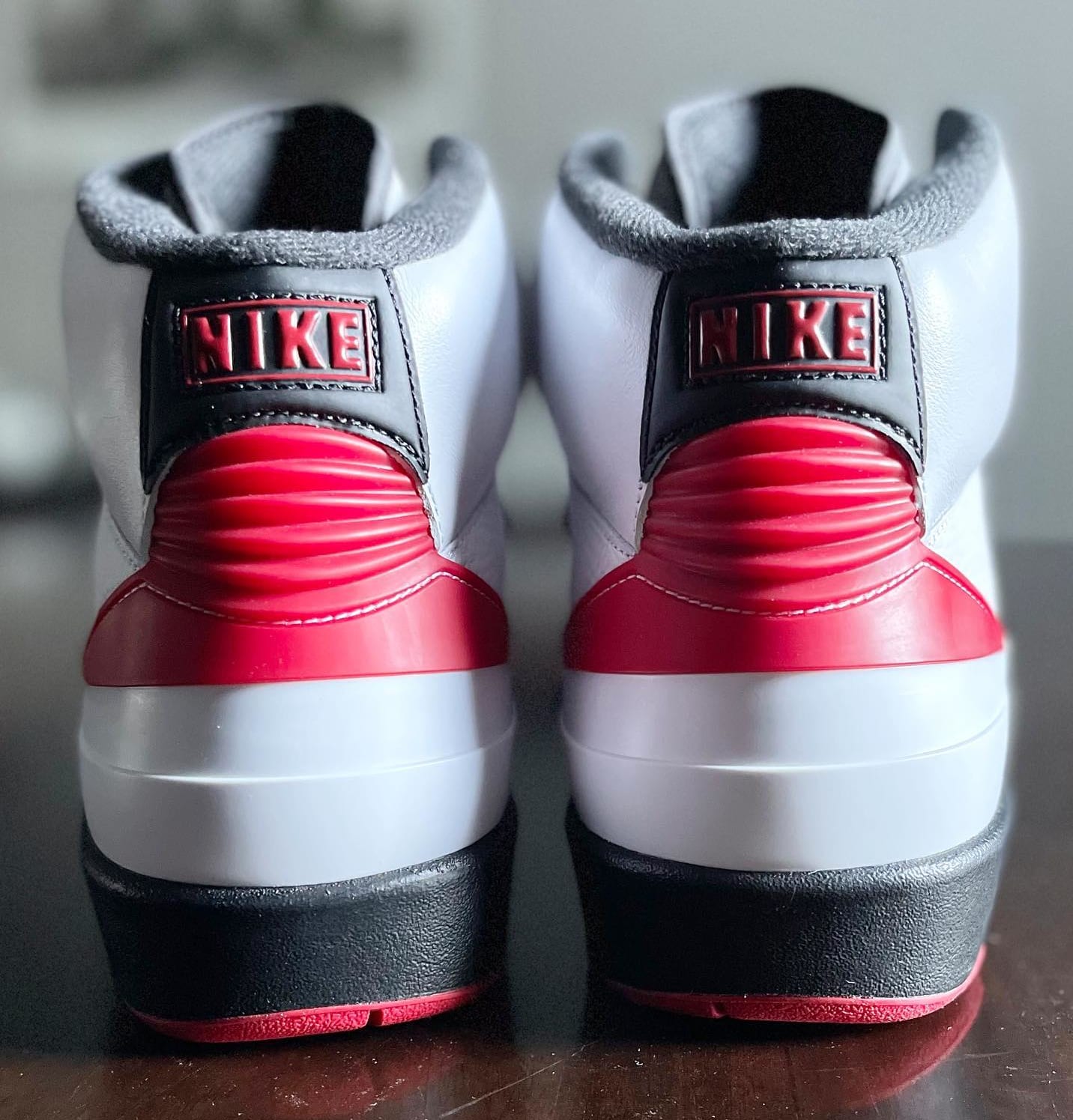 Air Jordan 2 'Chicago' Retro DX2454 106 (Heel)