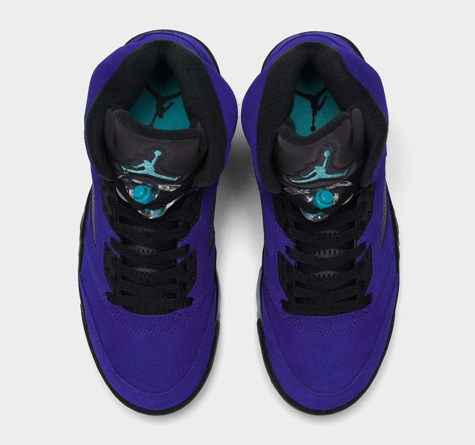 Air Jordan 5 &quot;Alternate Grape&quot; Official Images Revealed