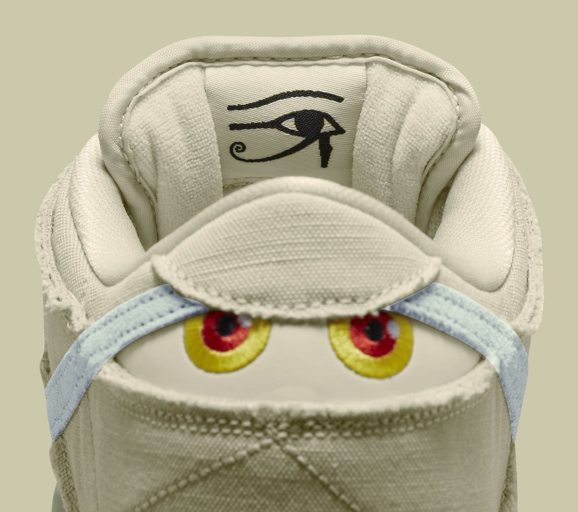nike golden mummy