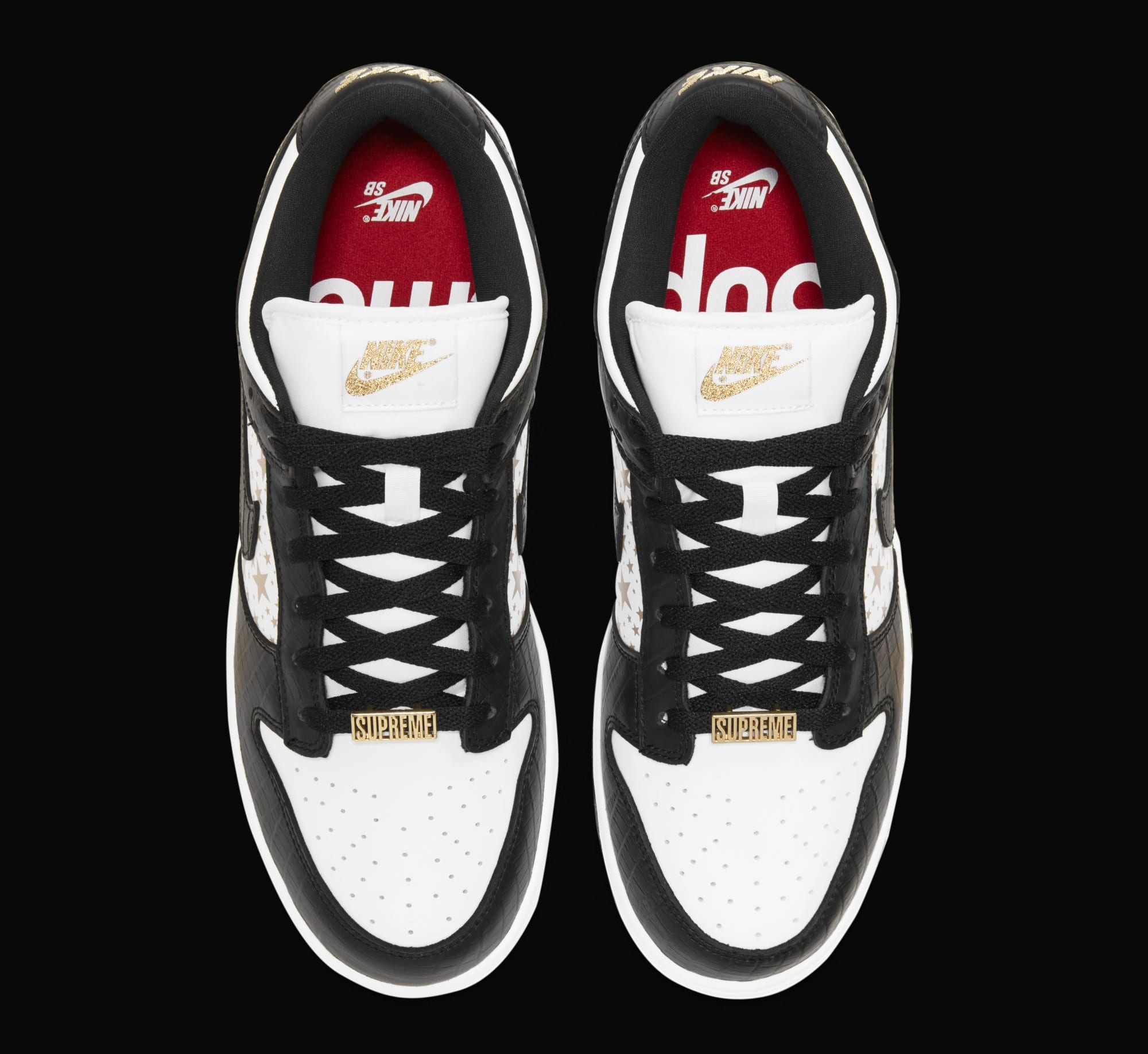 Supreme x Nike SB Dunk Low 'Black' DH3228-102 (Top)