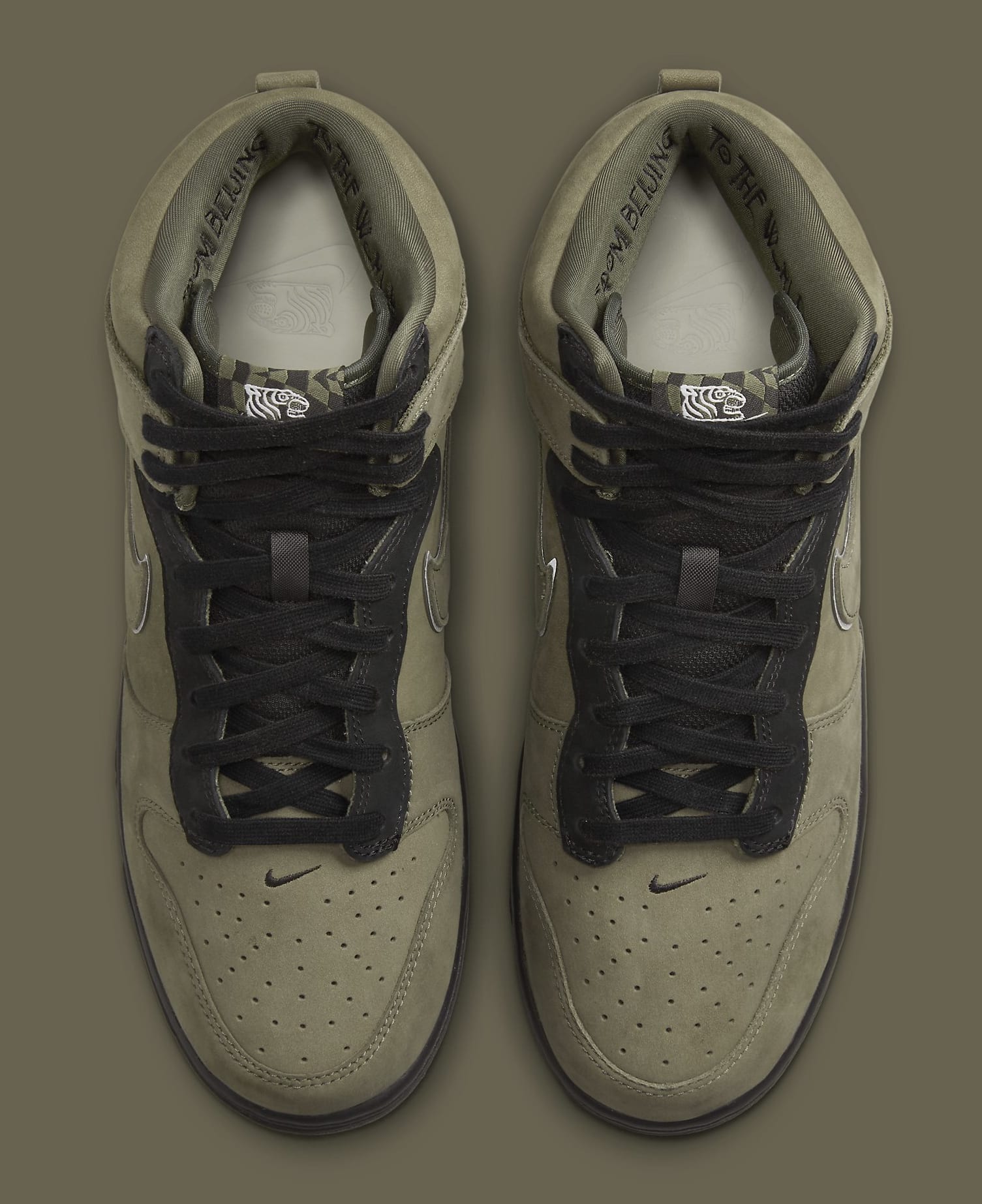 SoulGoods x Nike SB Dunk High DR1415 200 Top