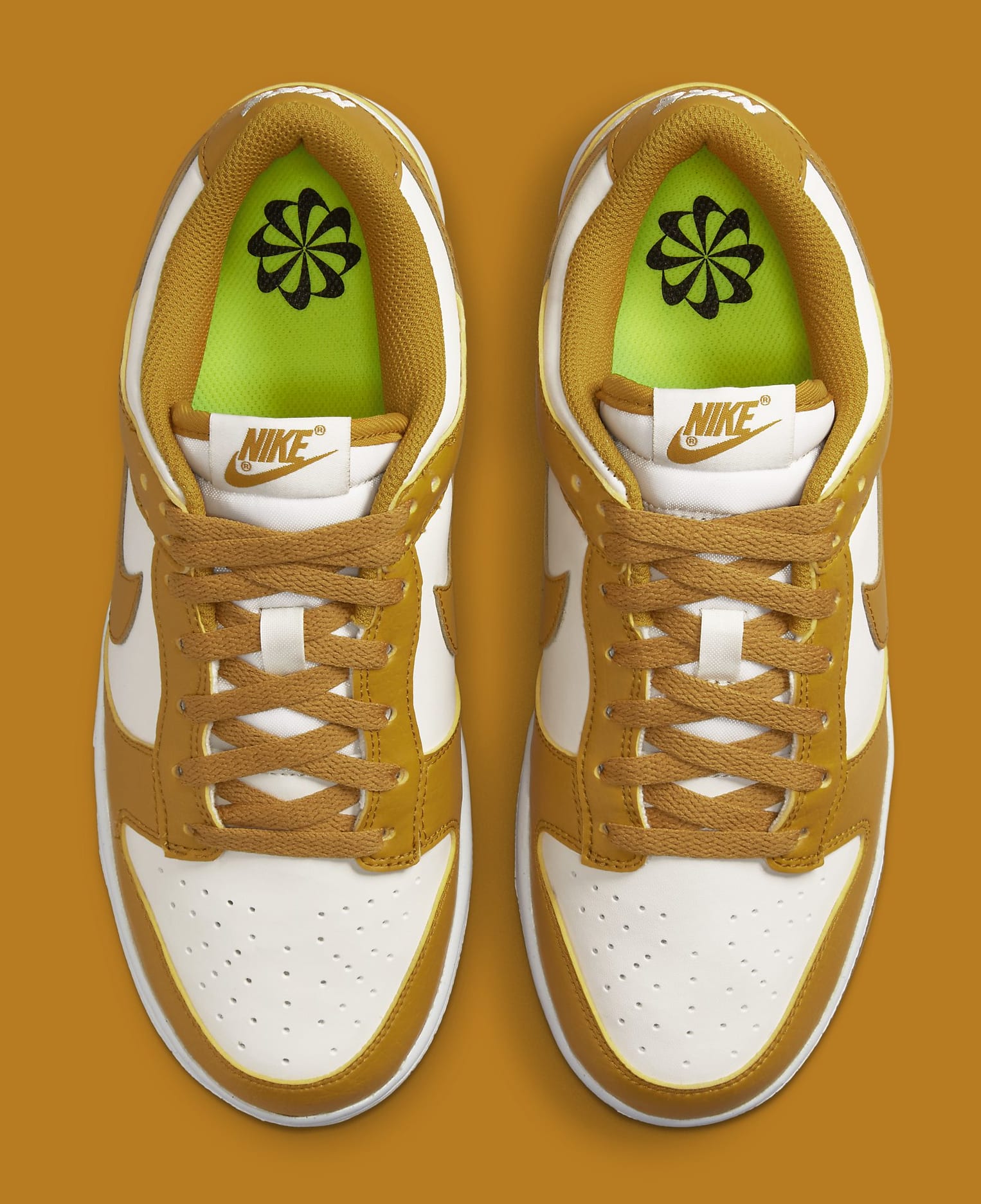 women dunk low next nature phantom