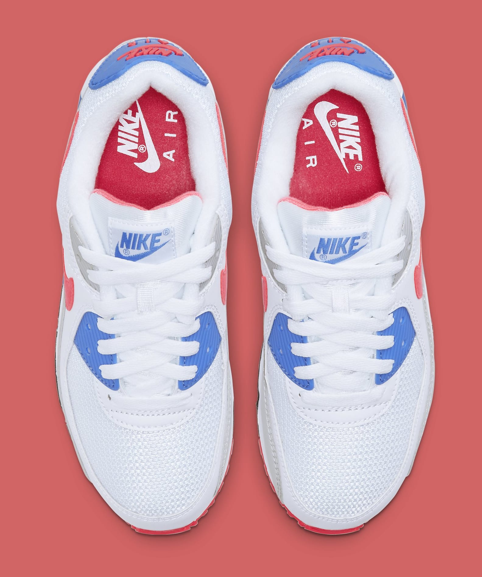 nike air jogger in coral