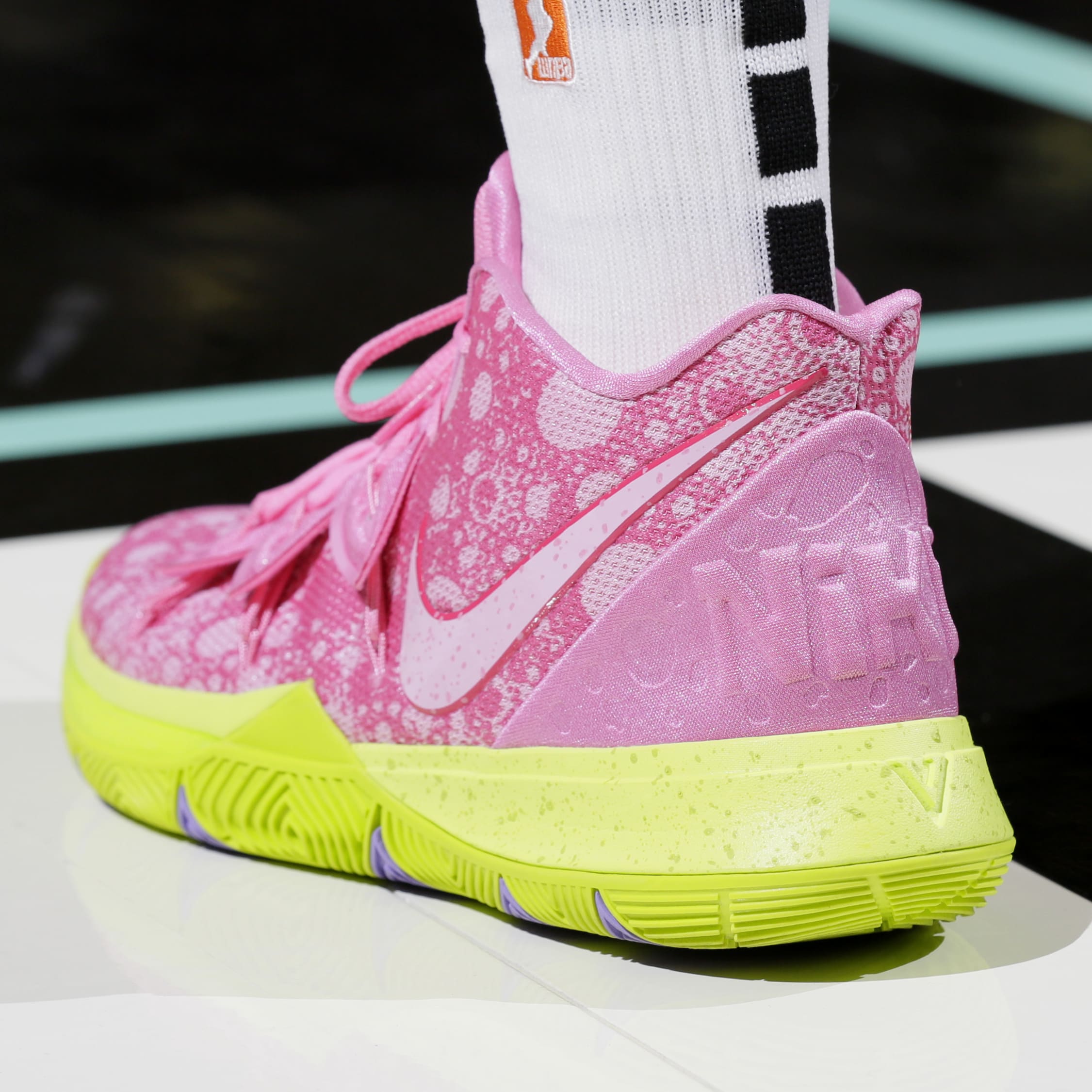 patrick star kyrie 5 release date