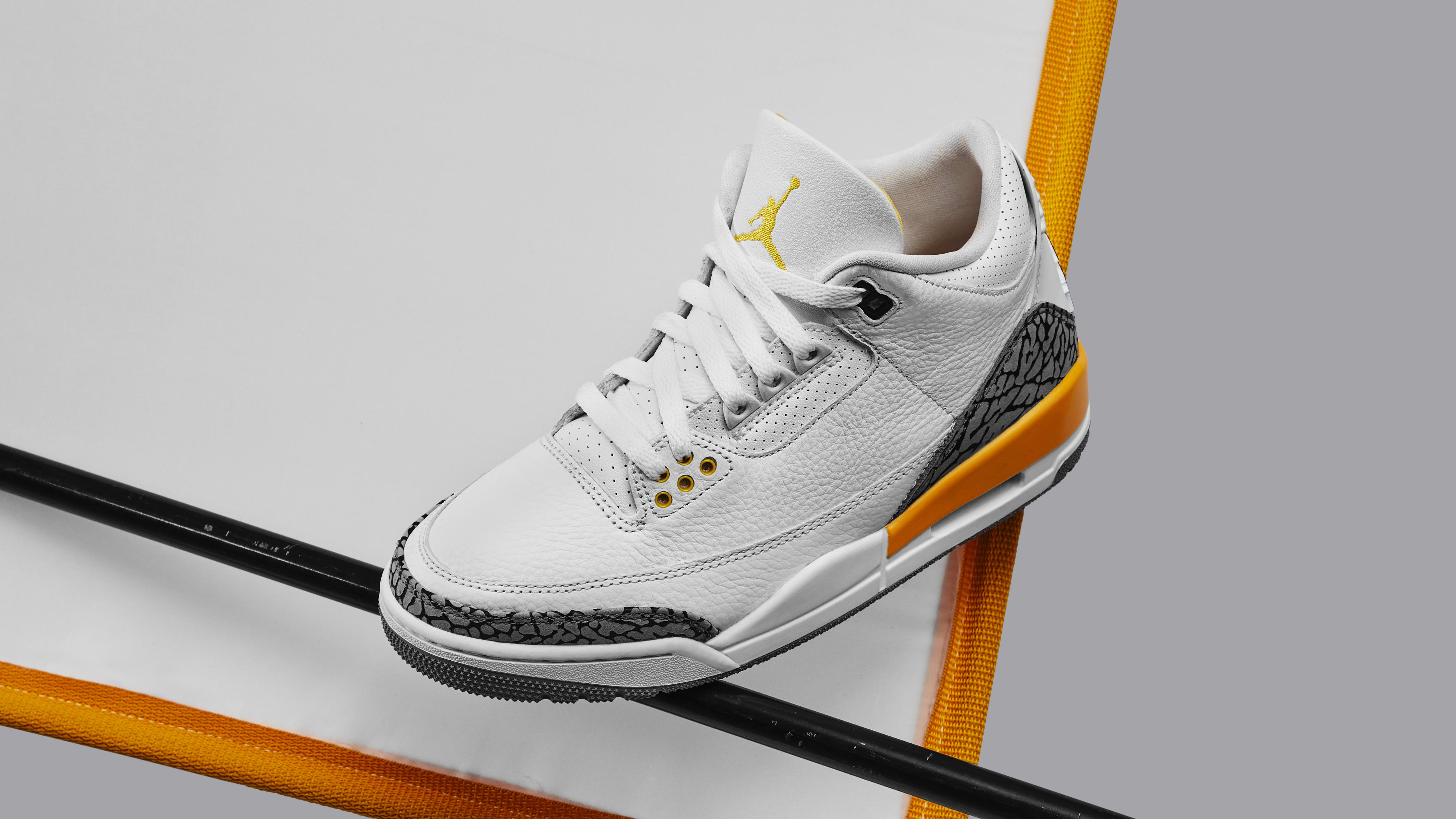 women's air jordan 3 retro laser orange