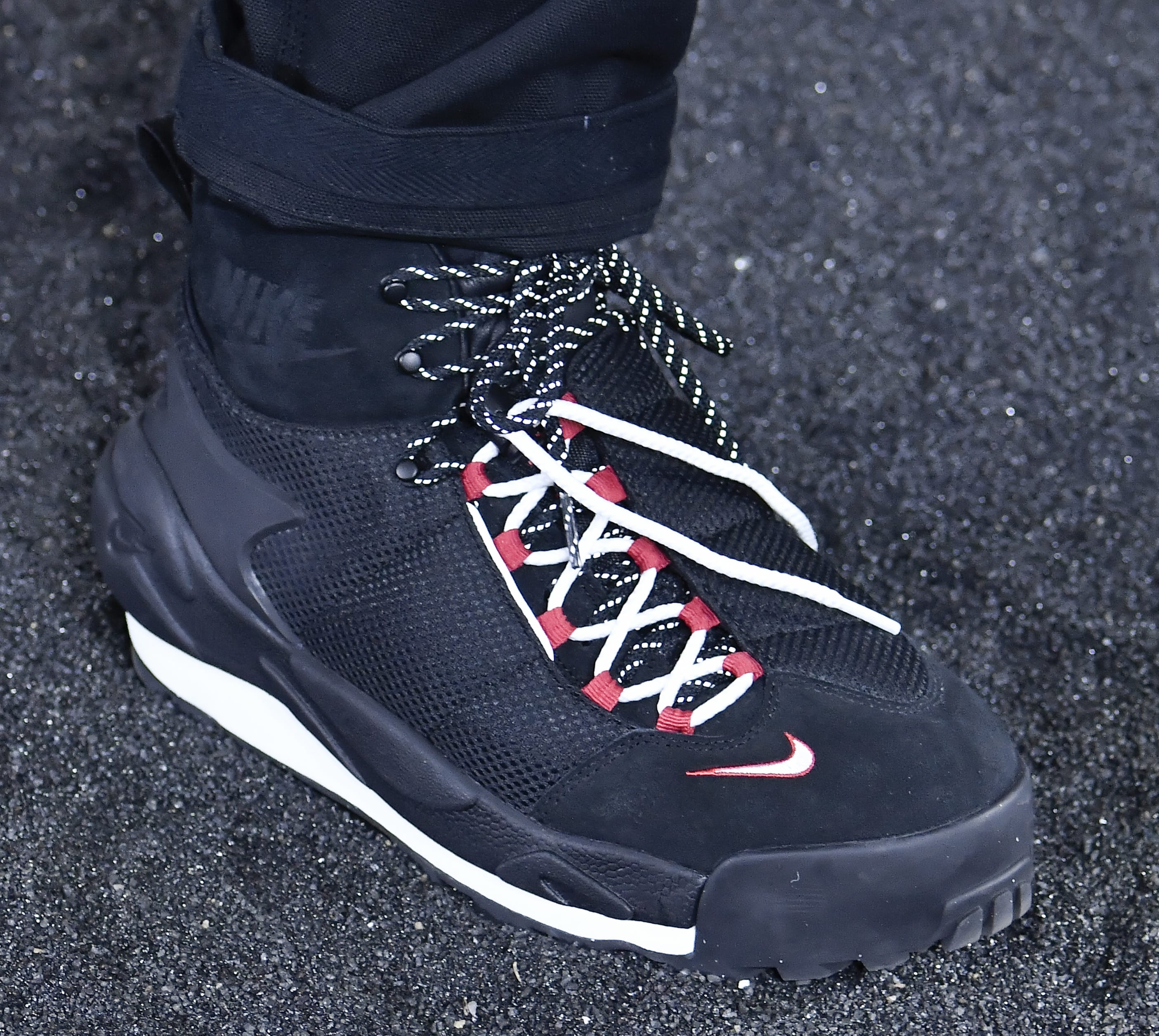 Sacai x Nike Footscape (Black/Red)