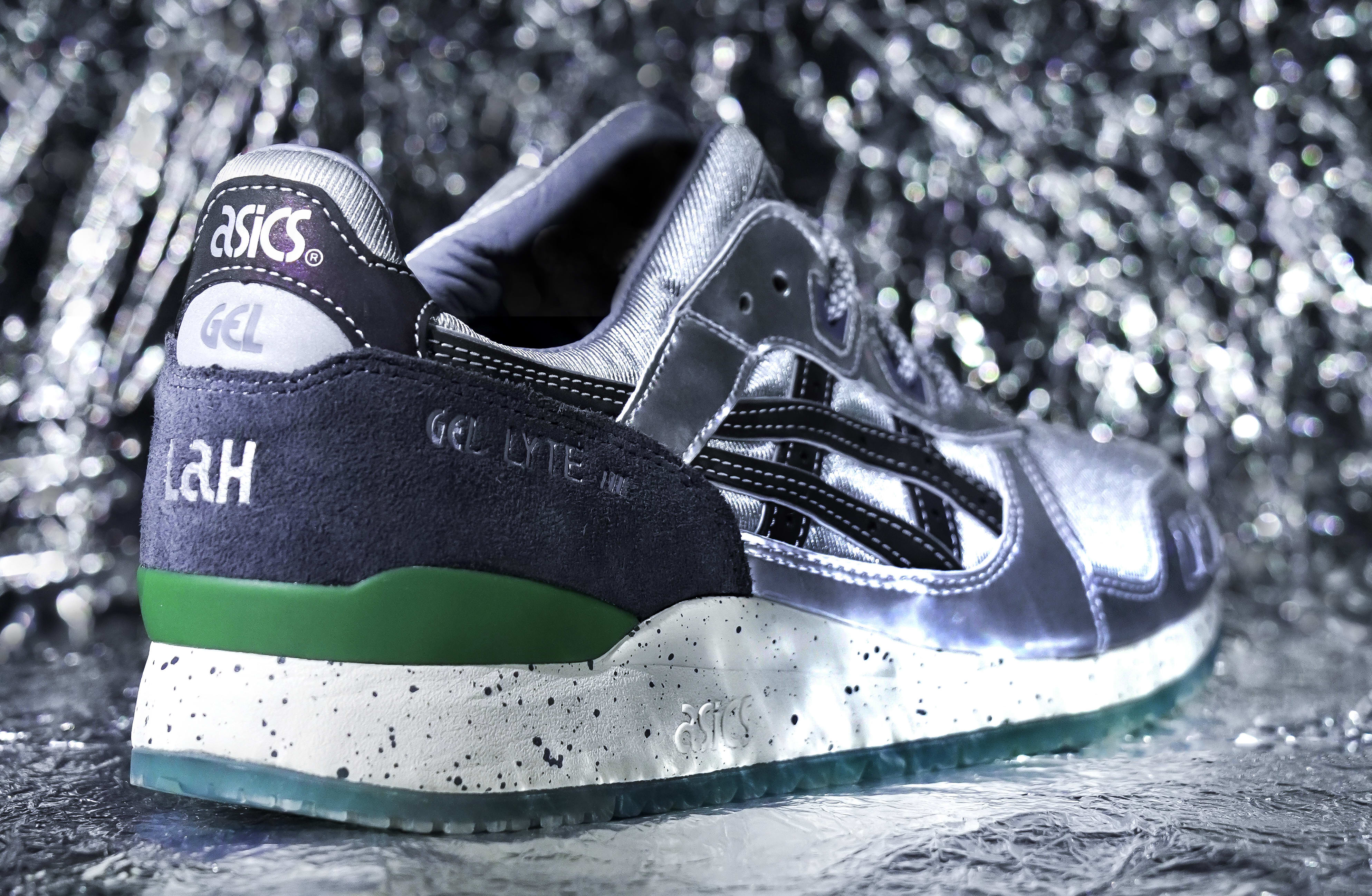 HUNDRED% x SneakerLAH x Asics Gel-Lyte 3 'Kuala Lumpur Twin Towers' Heel