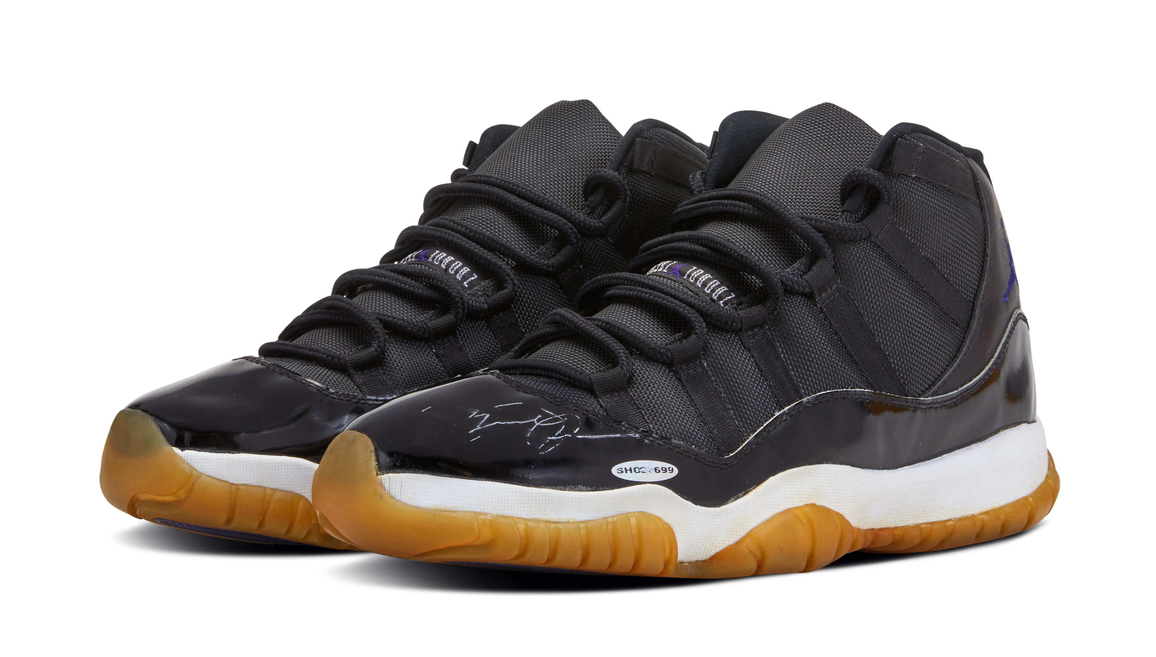 Retro 11 yellow shop