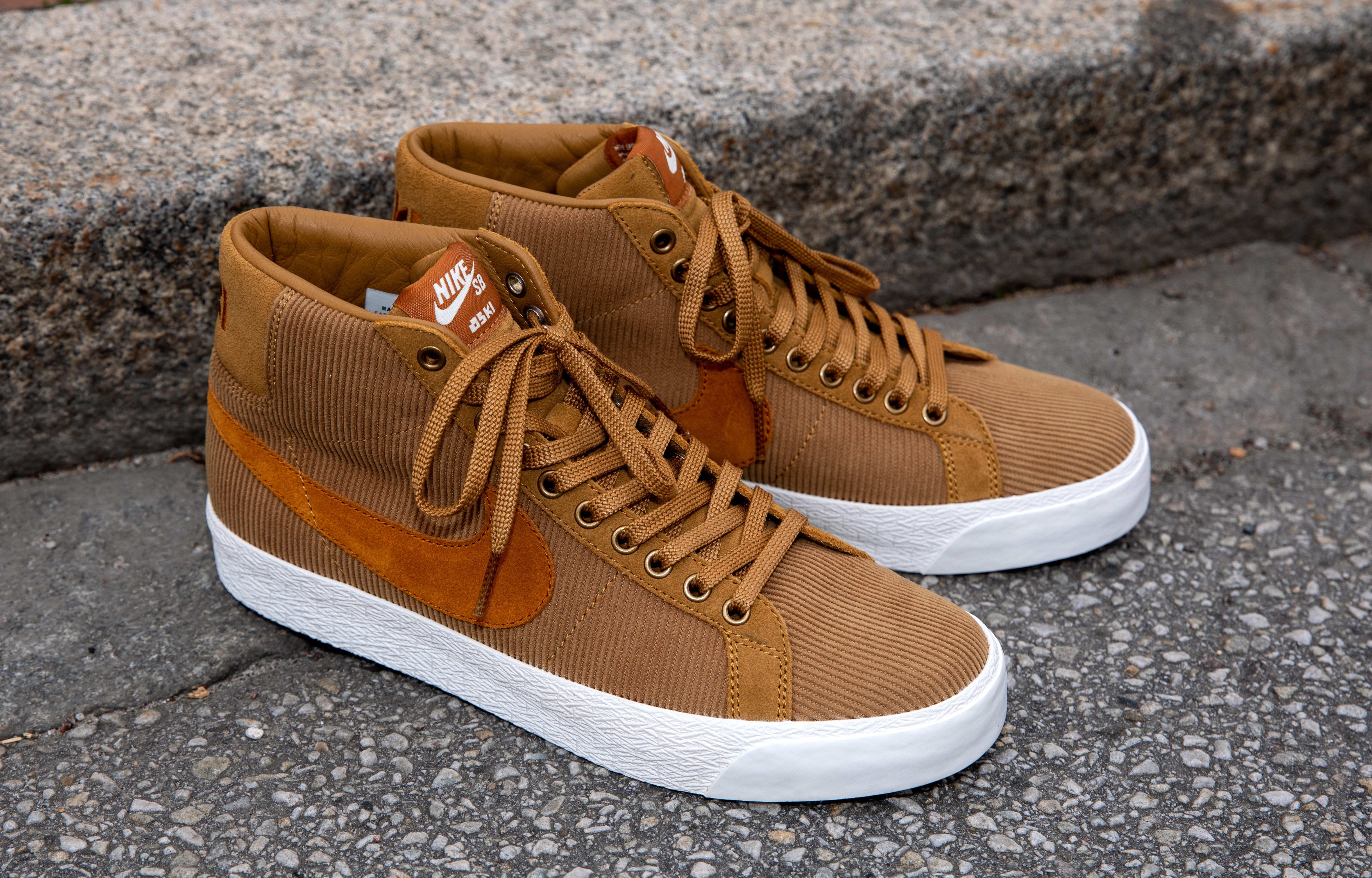 nike orange label dunk mid