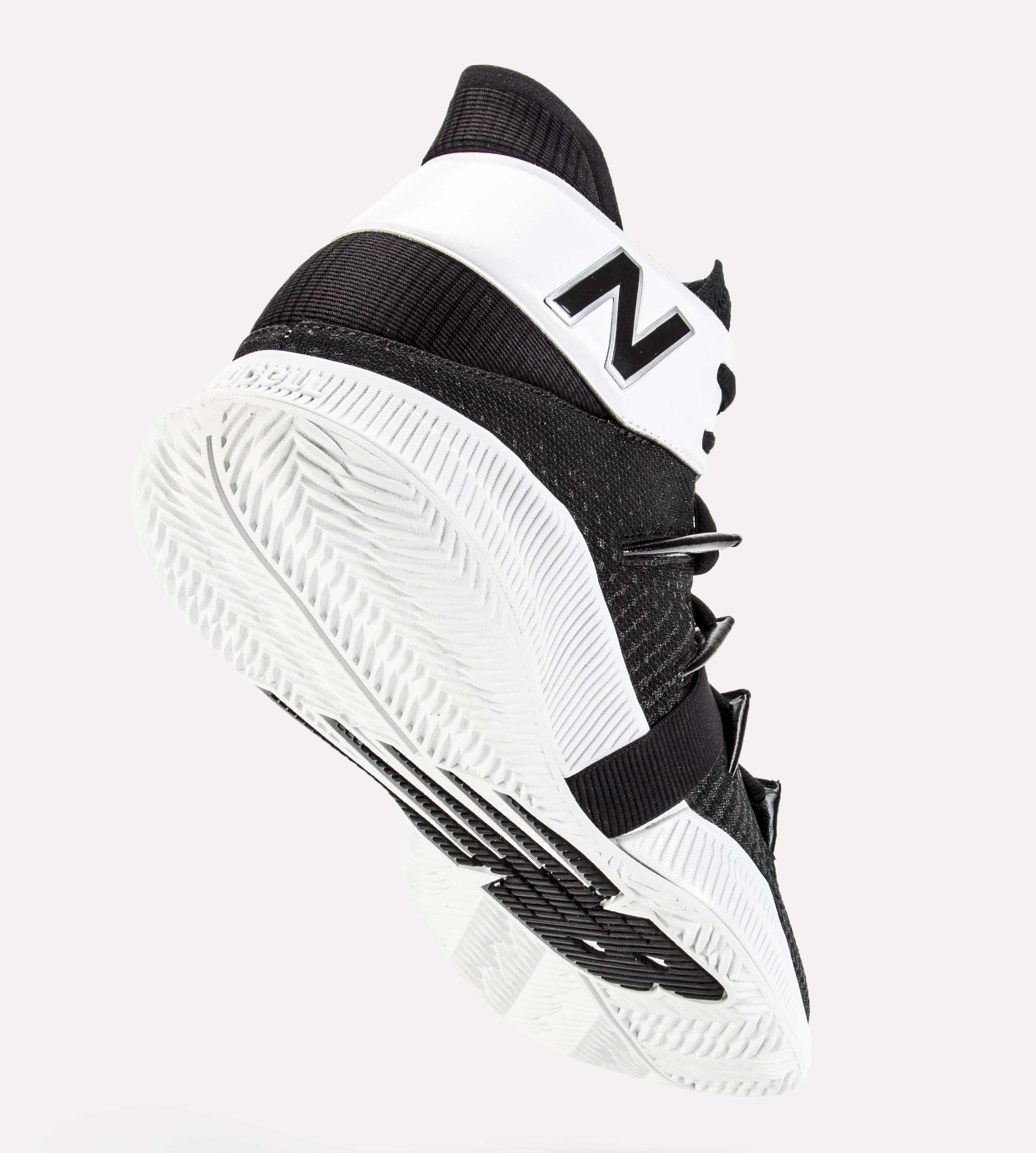 new balance omn1s lights out