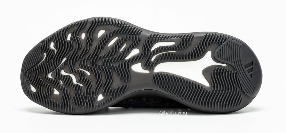 adidas-yeezy-boost-350-v3-black-sole