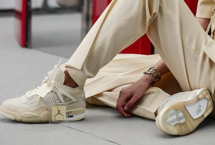 outfits for off white 4s