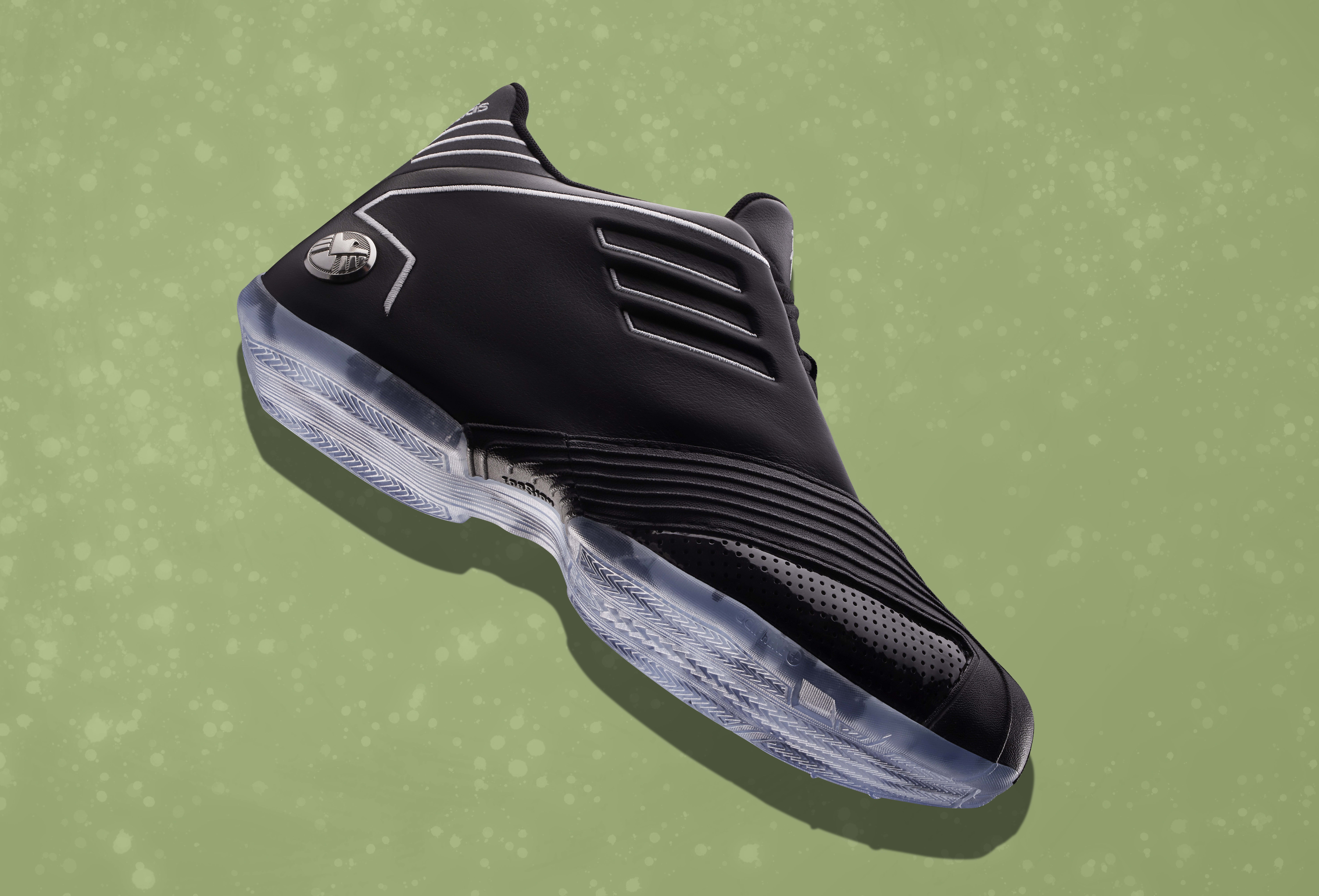 Adidas bắt tay với Marvel tung ra bộ sưu tập giày Avengers: Endgame cực đỉnh