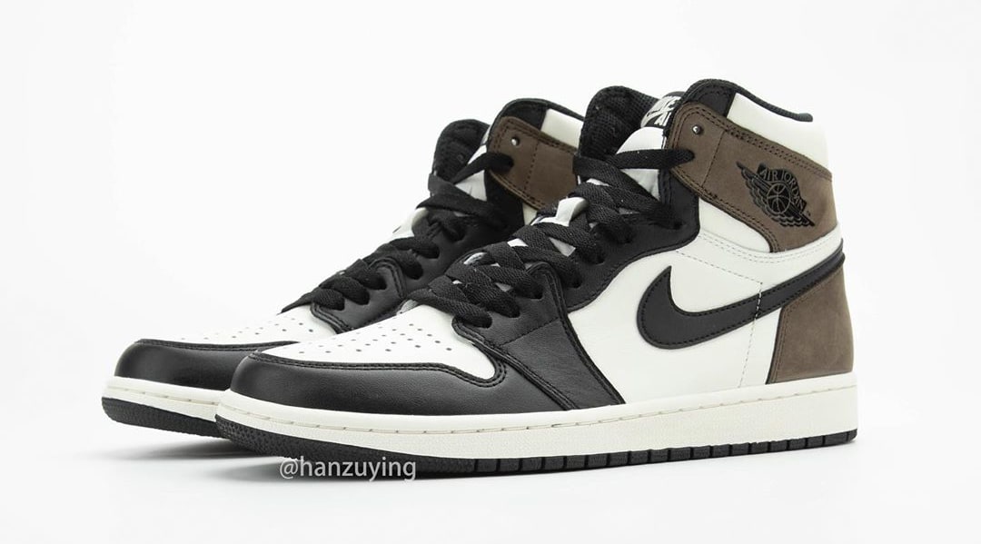 Air Jordan 1 Retro High OG 'Dark Mocha' 555088-105 Pair