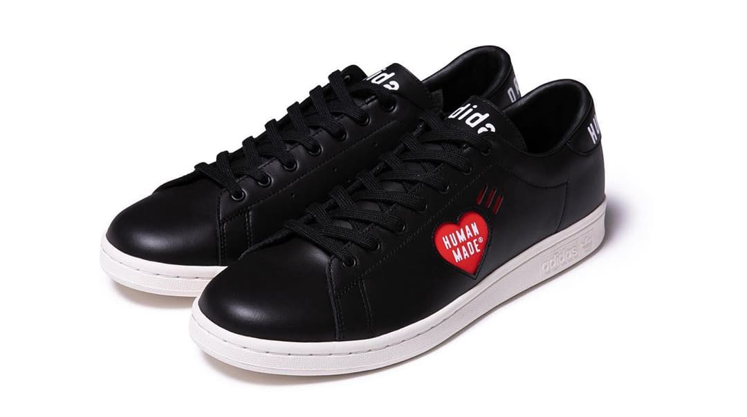 stan smith in black