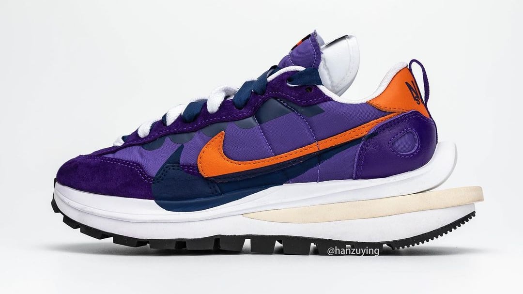 Sacai x Nike Vaporwaffle 'Dark Iris/Campfire Orange-White' Lateral