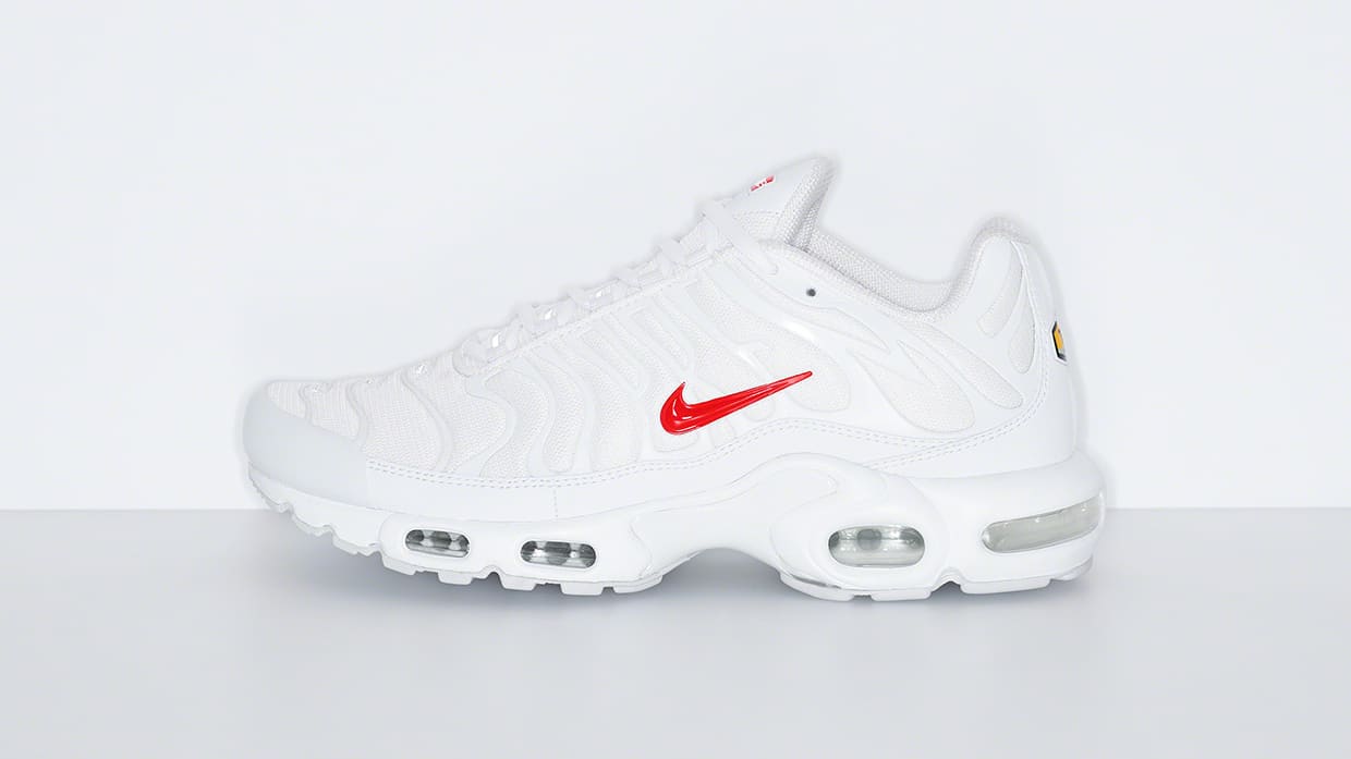 white supreme nike air max plus