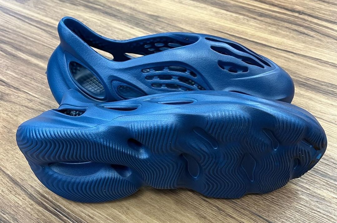 Adidas Yeezy Foam Runner 'Navy' Sample