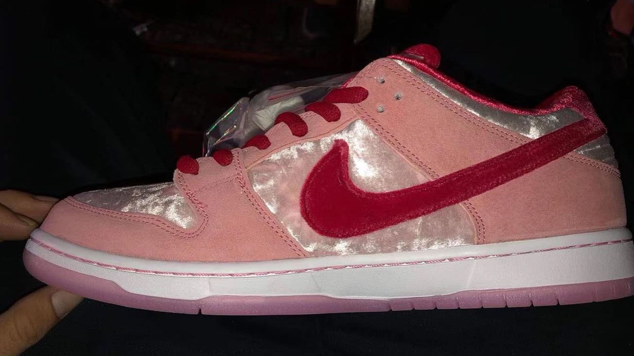 sb dunk low valentines day