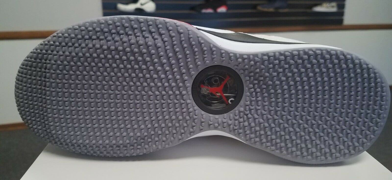 Air Jordan 33 Low SE White/Metallic Gold-Gym Red CD9560-106 Sole