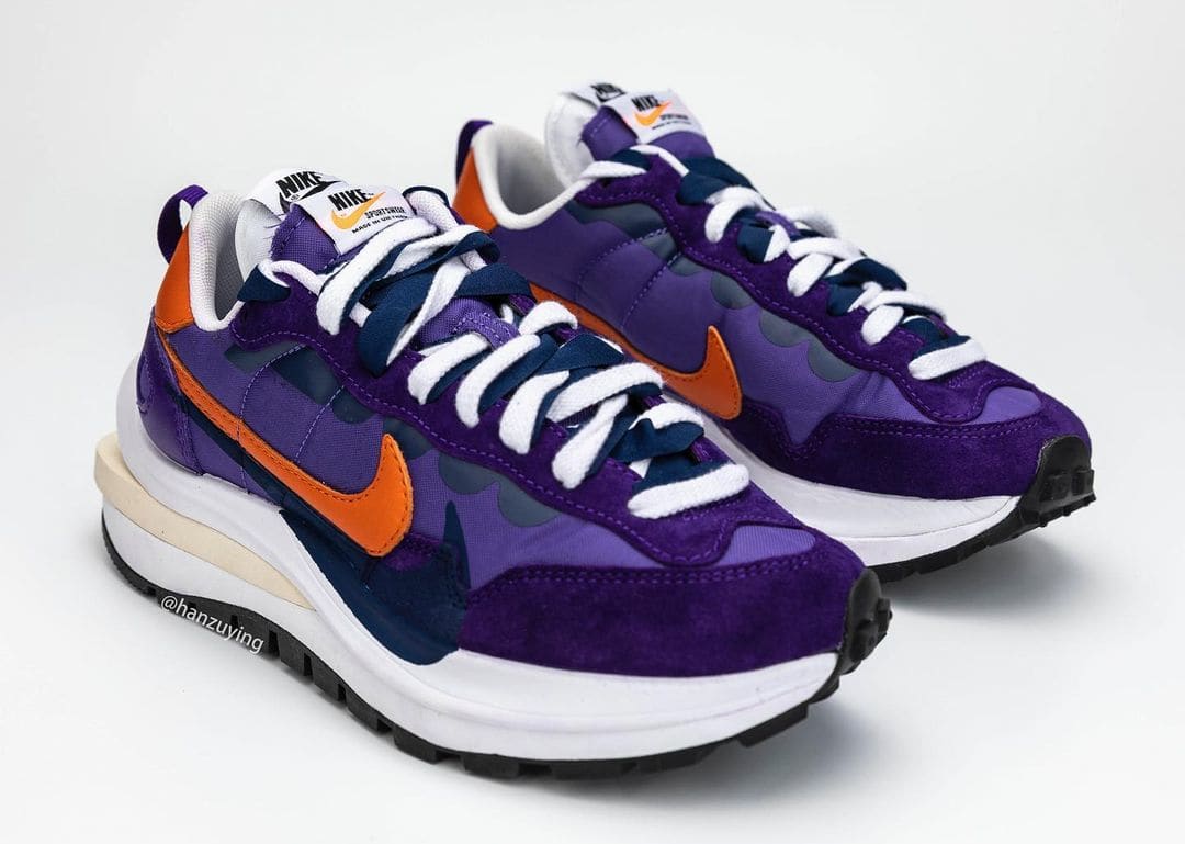 Sacai x Nike Vaporwaffle 'Dark Iris/Campfire Orange-White' Pair