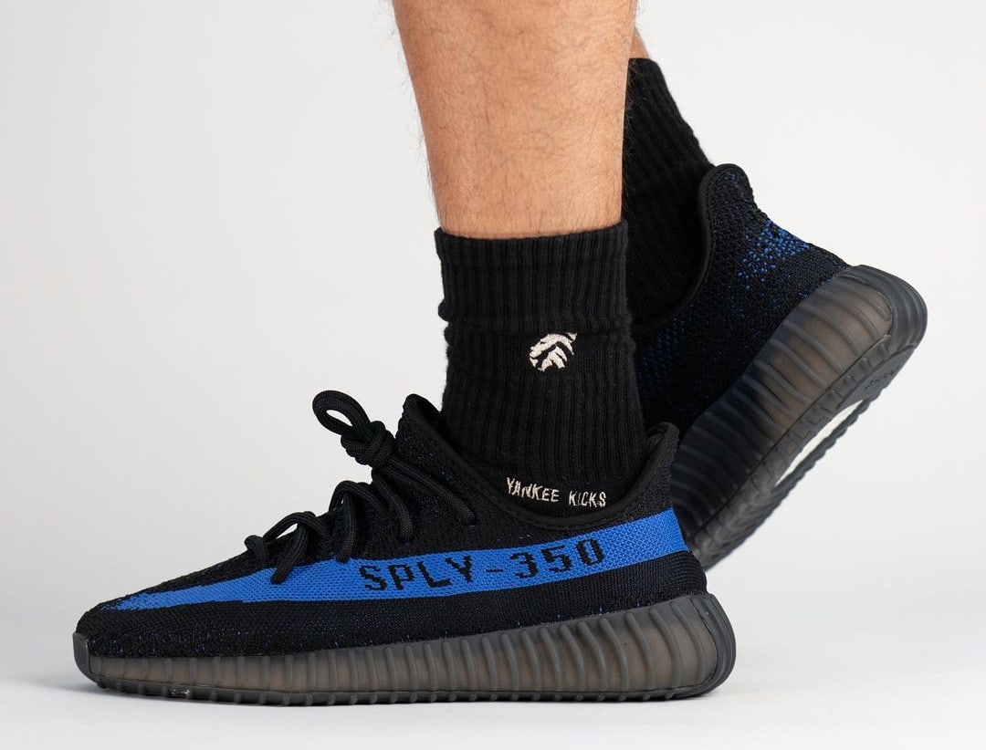 Adidas Yeezy Boost 350 V2 'Dazzling Blue' GY7164 (Lateral)