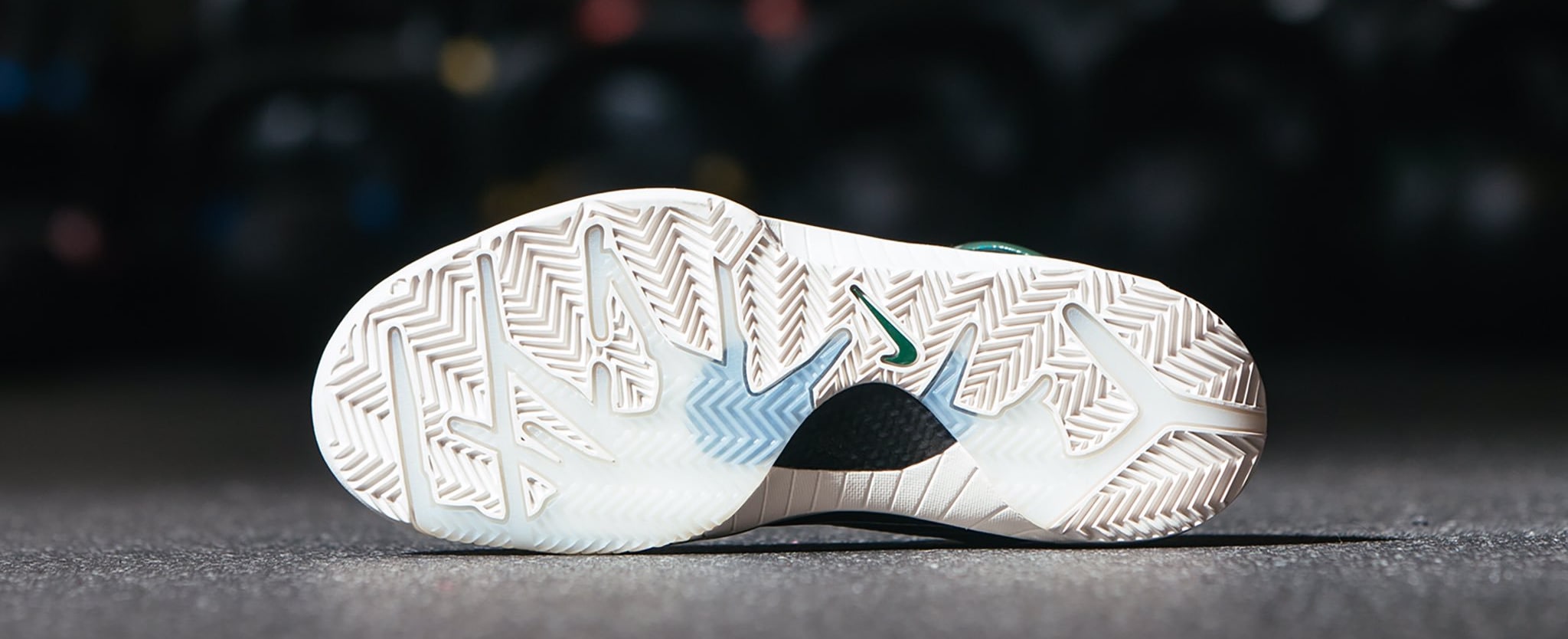 Undefeated x Nike Kobe 4 Protro 'Fir' (Sole)