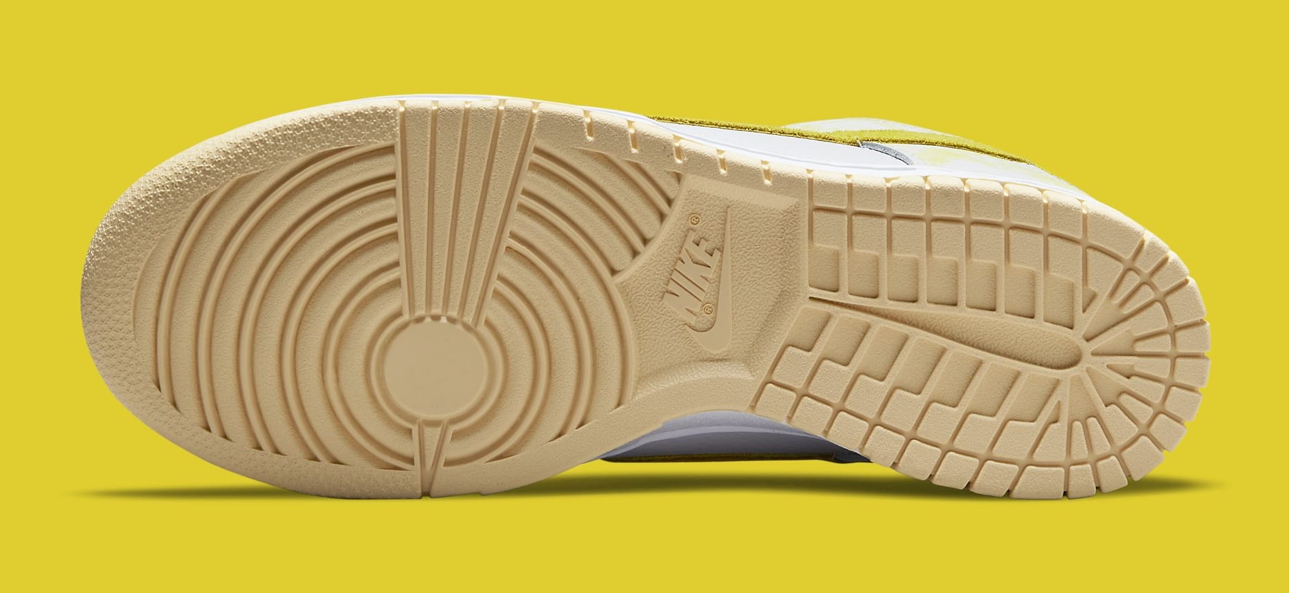 dunk low og yellow strike